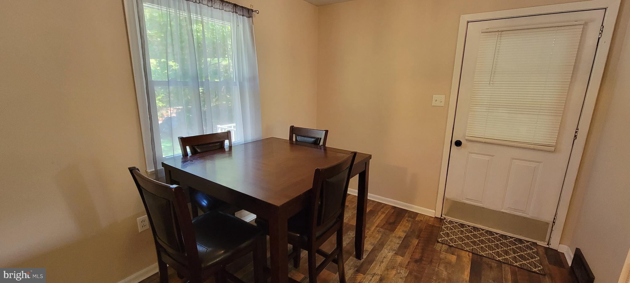 EAST SIDE - Residential