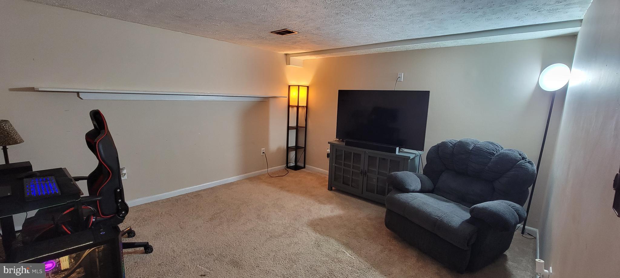 EAST SIDE - Residential