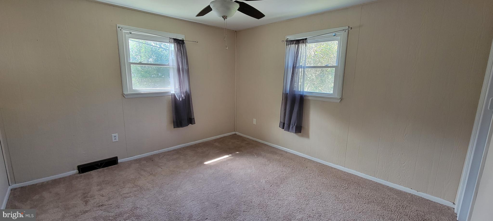 EAST SIDE - Residential