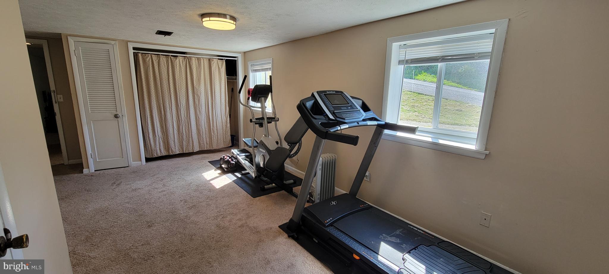 EAST SIDE - Residential