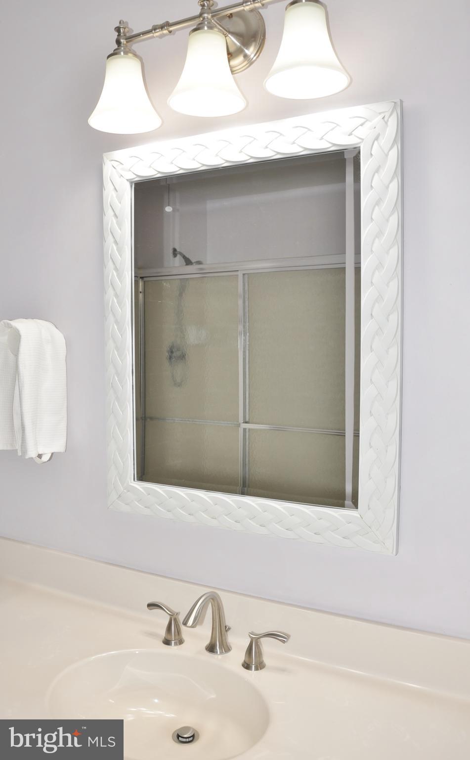 RAINFLOWER/LOVETON - Residential