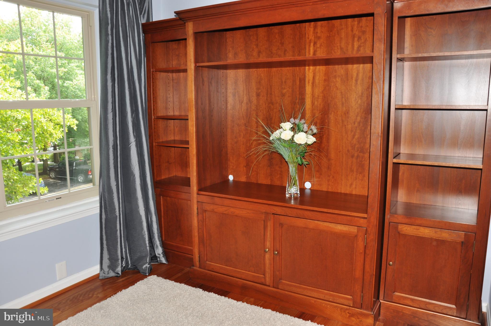 RAINFLOWER/LOVETON - Residential