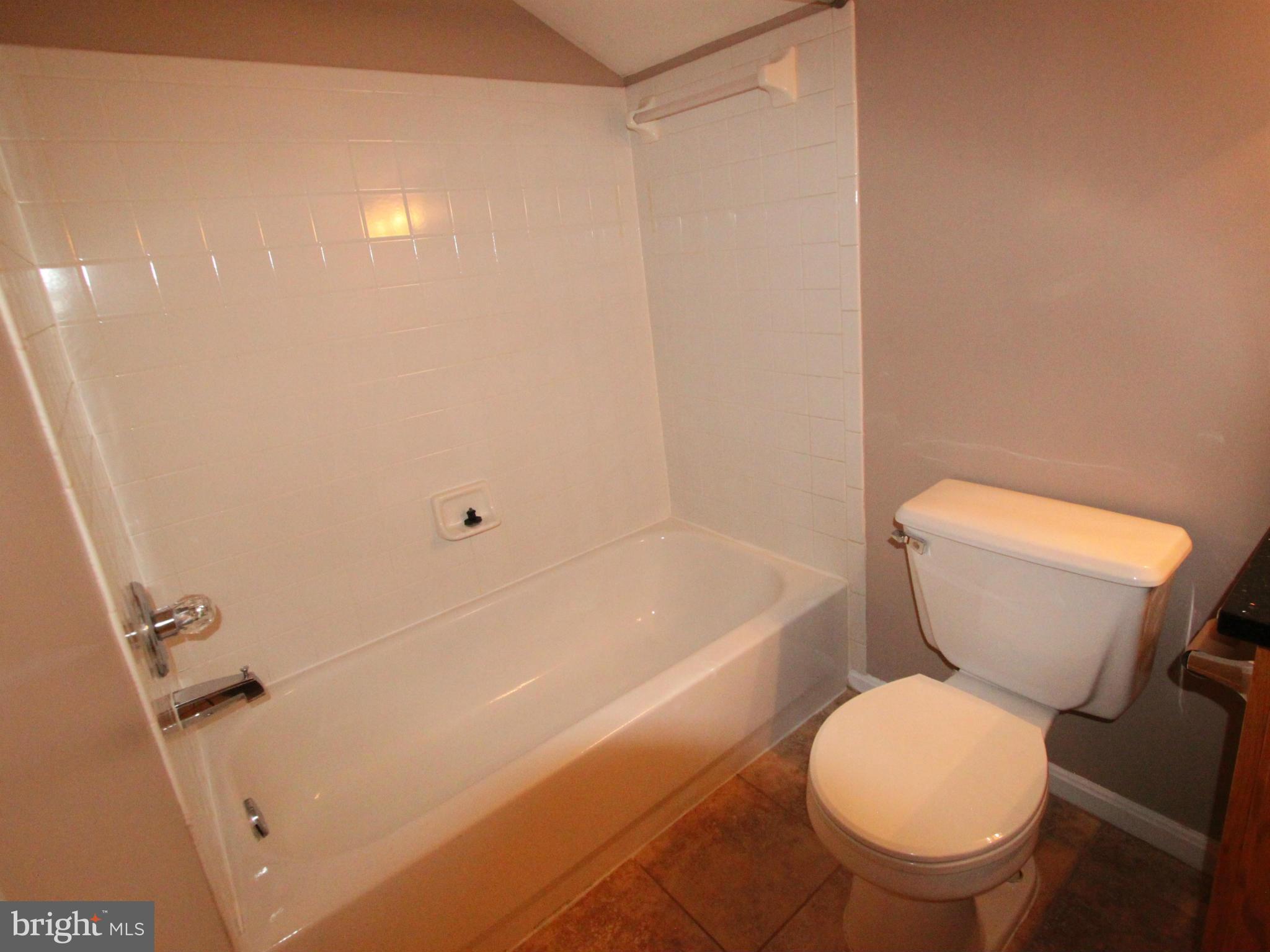 SUMMERHOUSE CONDO - Residential