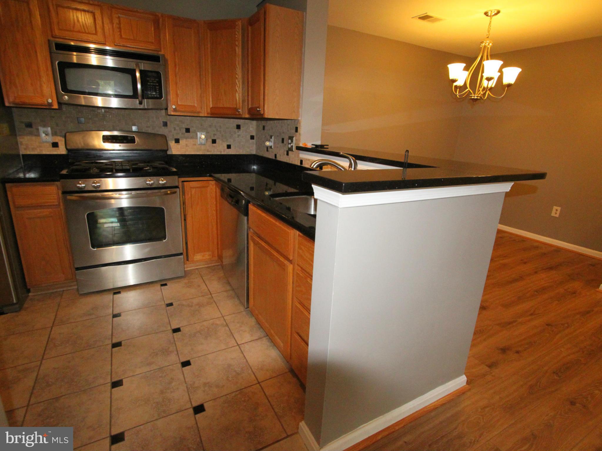 SUMMERHOUSE CONDO - Residential