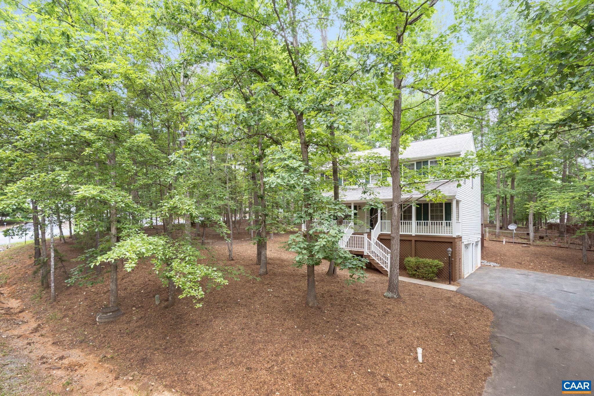LAKE MONTICELLO - Residential