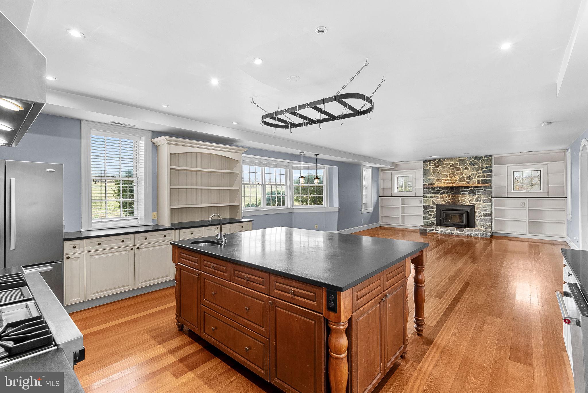 ROSEMONT - Residential