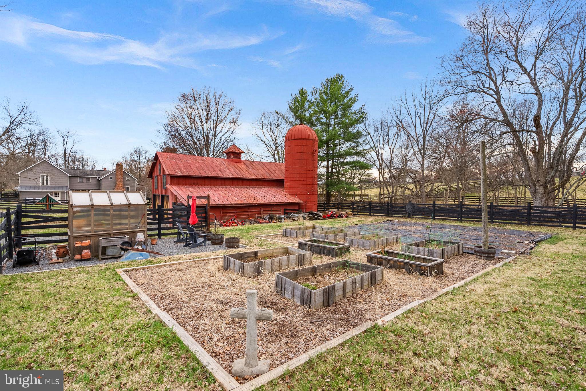 ROSEMONT - Residential