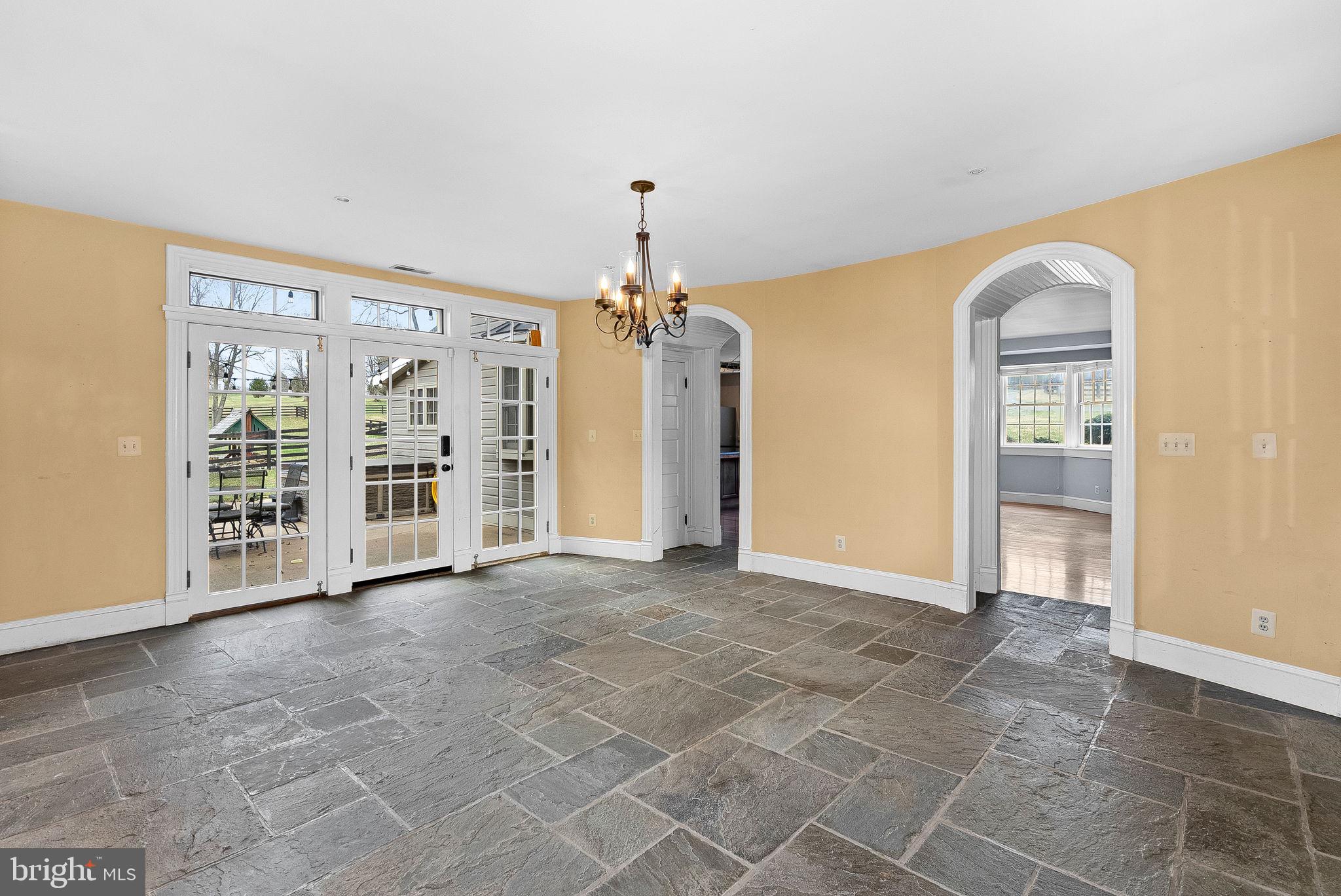 ROSEMONT - Residential