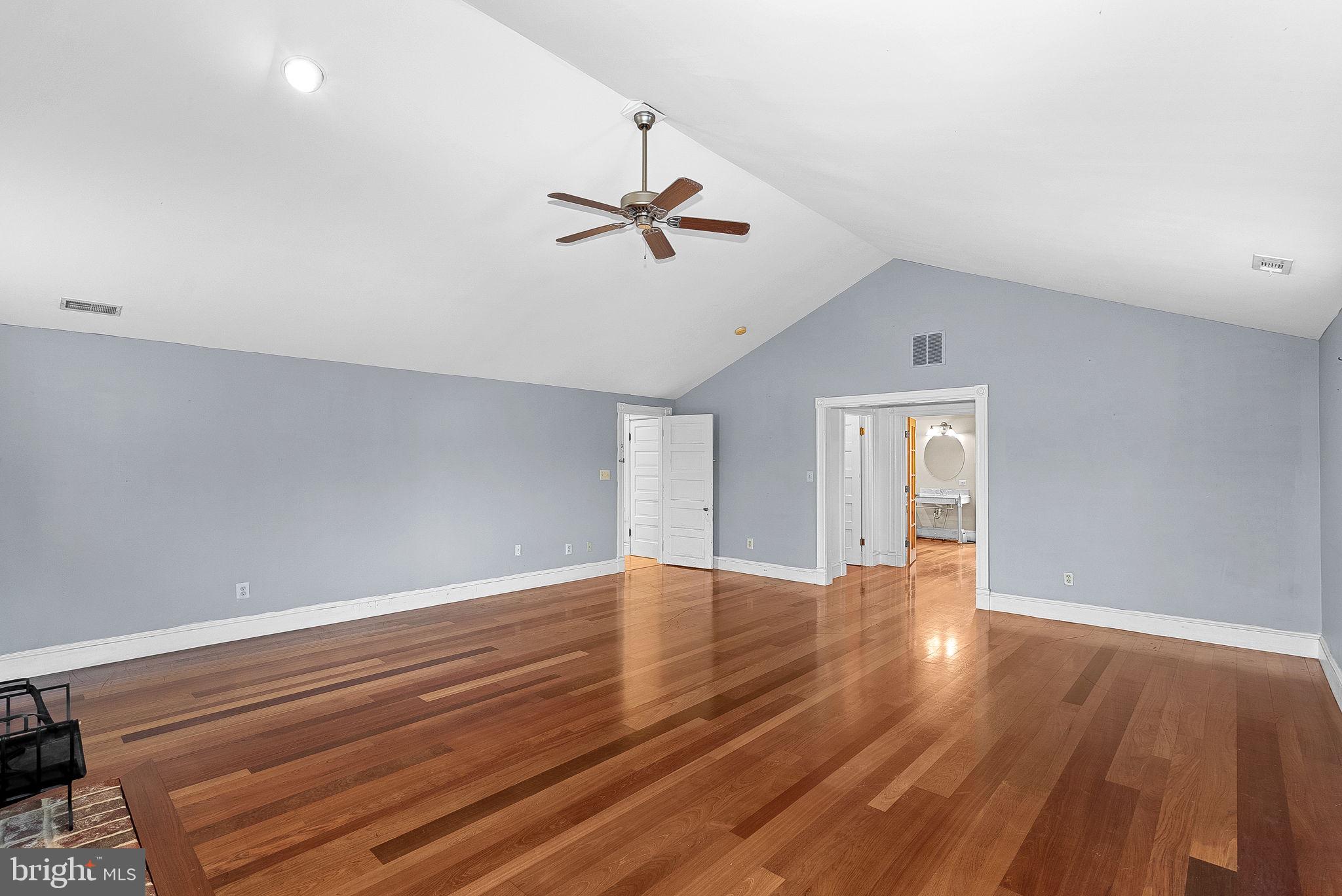 ROSEMONT - Residential