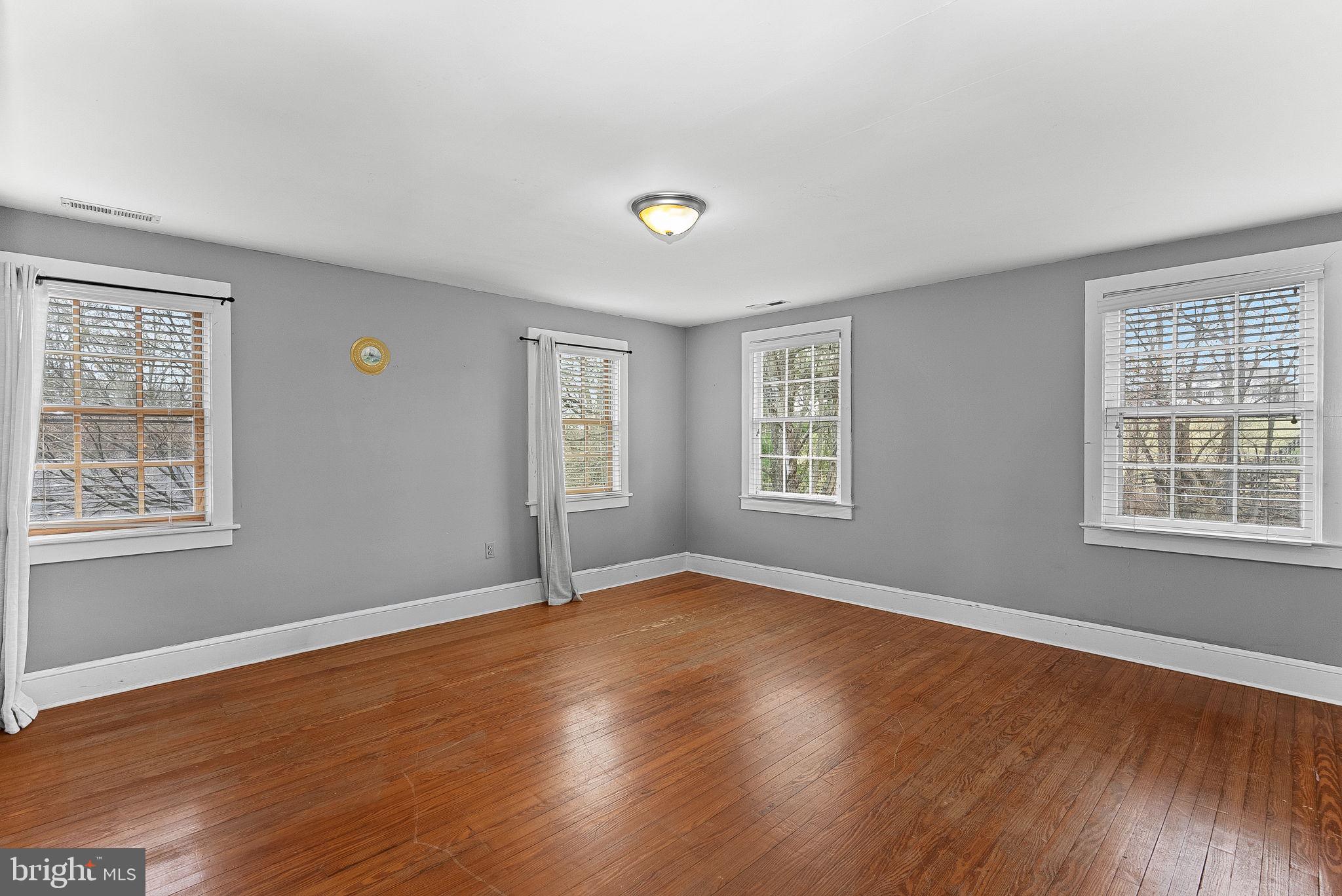 ROSEMONT - Residential