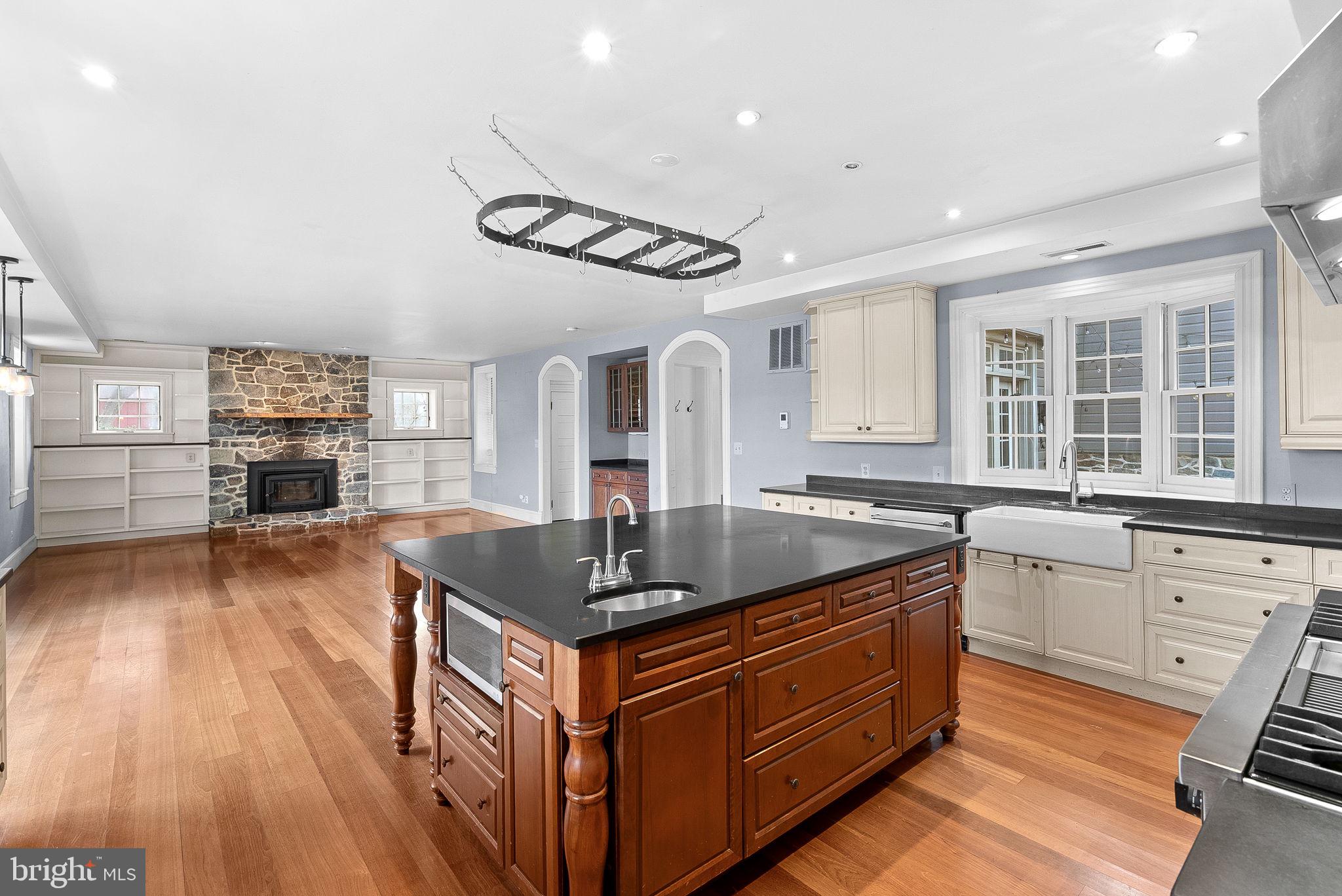 ROSEMONT - Residential