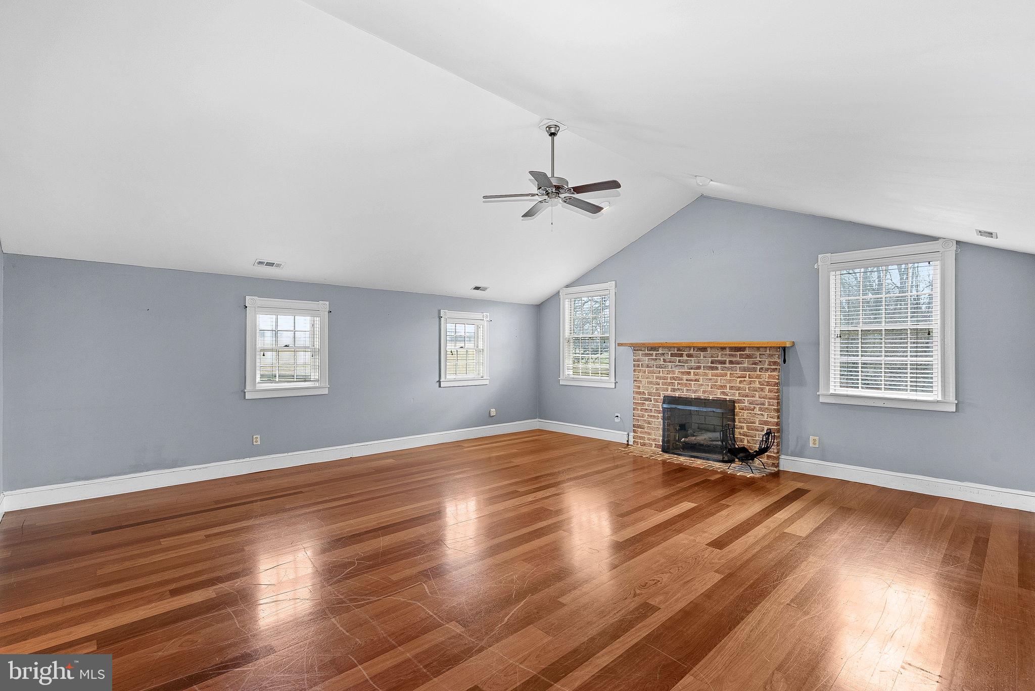 ROSEMONT - Residential