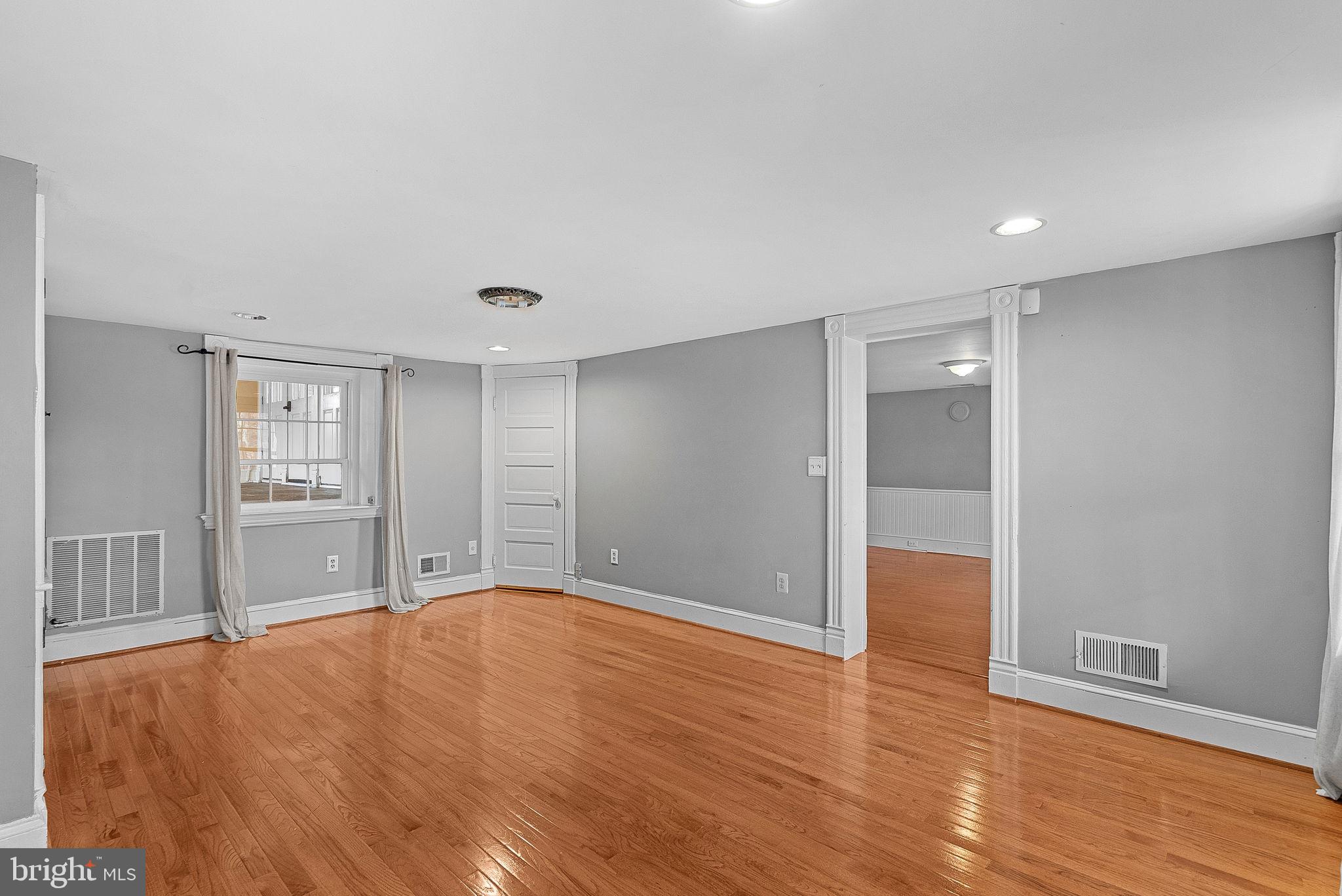 ROSEMONT - Residential