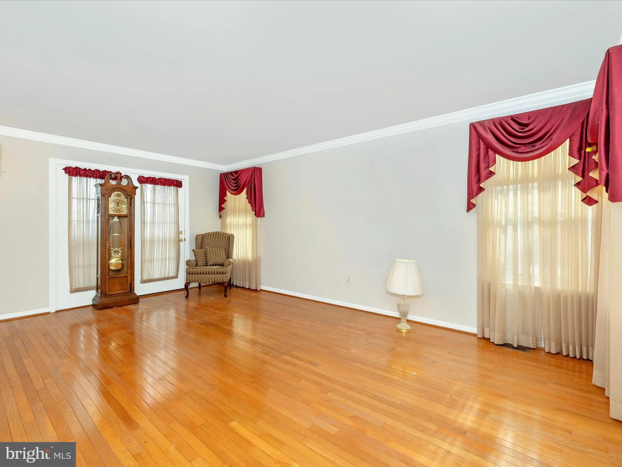 Mount Airy, Maryland 21771, United States, 2 Bedrooms Bedrooms, ,3 BathroomsBathrooms,Residential,Pending,11906
