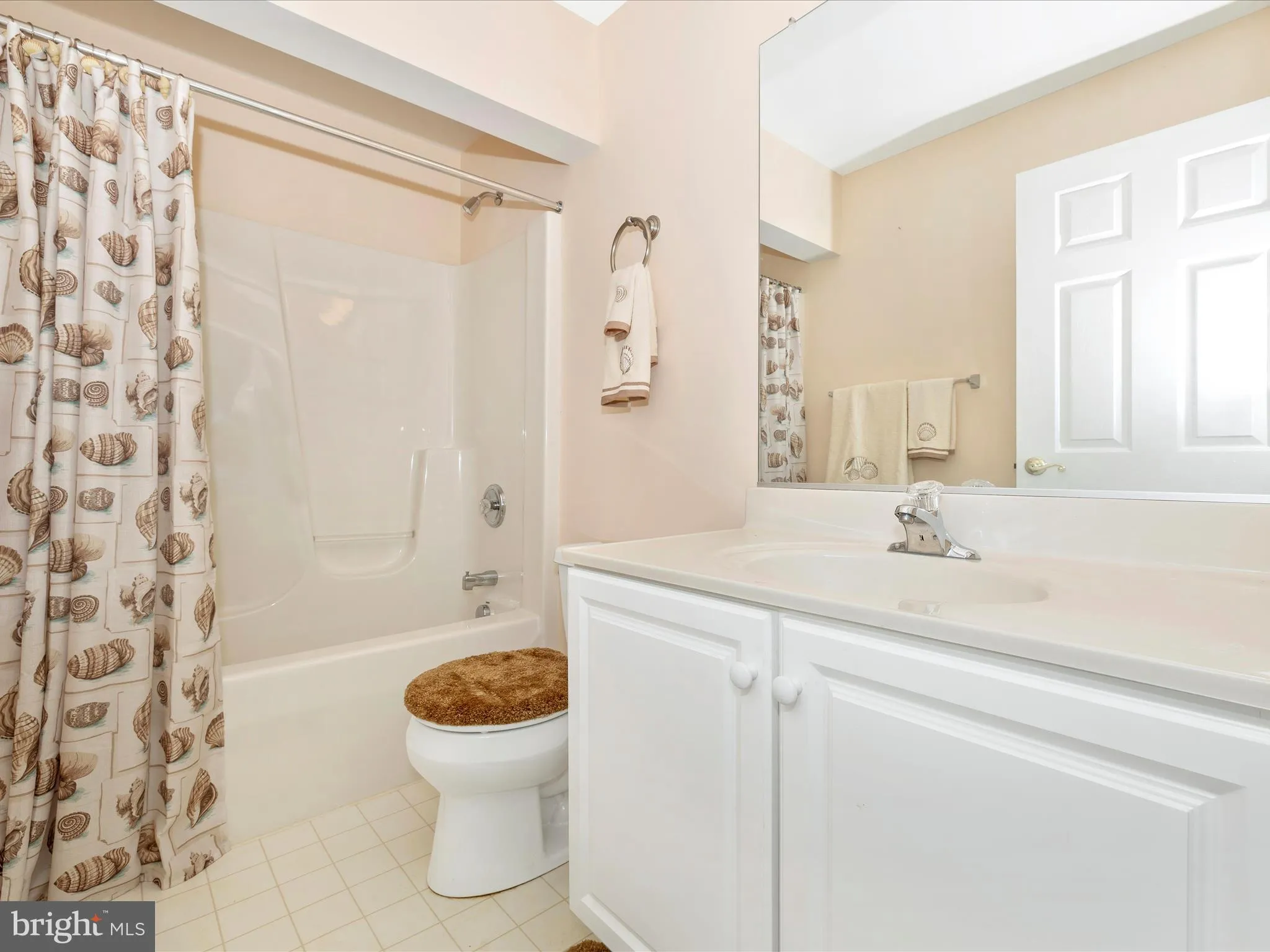 Mount Airy, Maryland 21771, United States, 2 Bedrooms Bedrooms, ,3 BathroomsBathrooms,Residential,Pending,11906