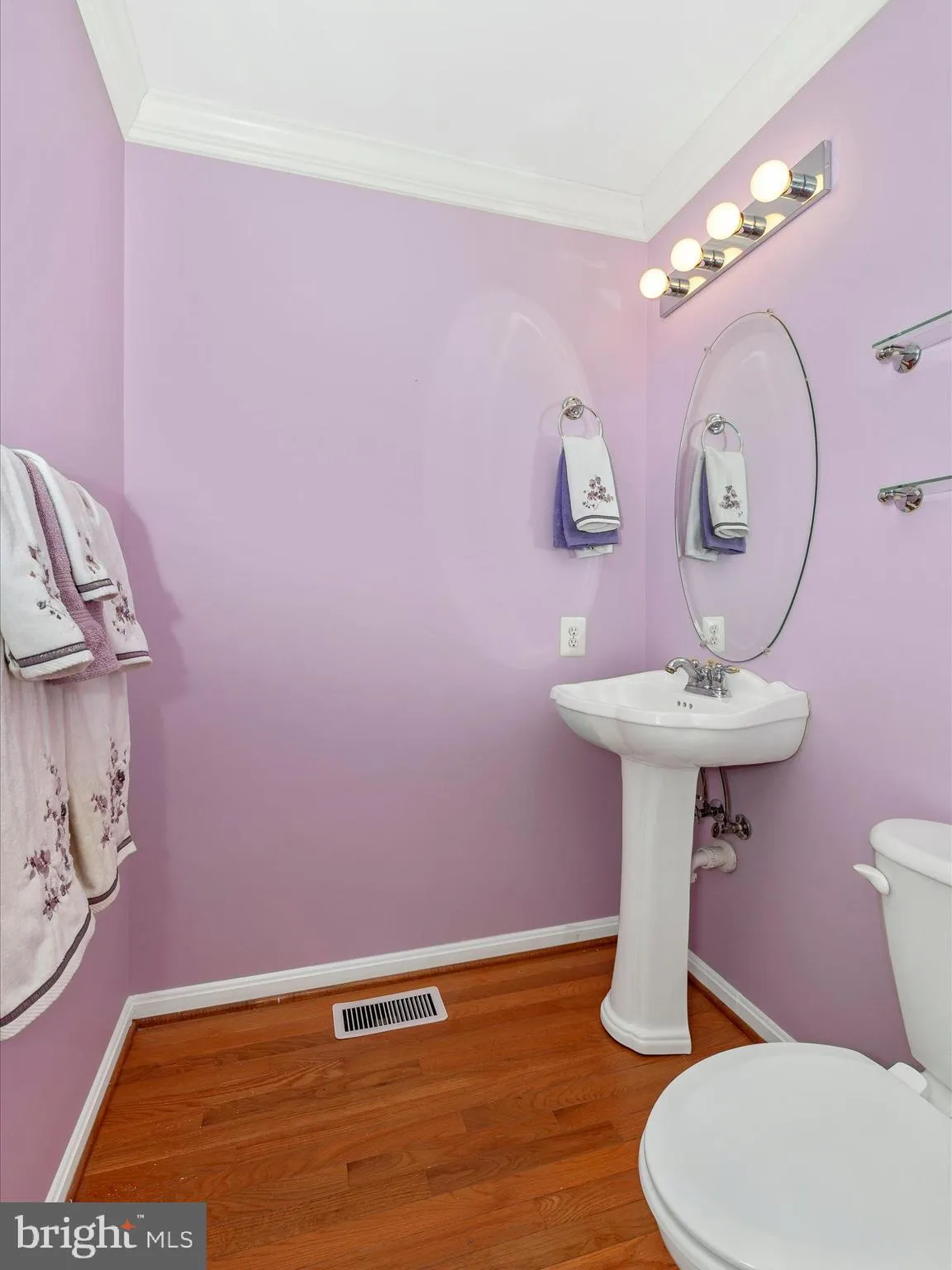 Mount Airy, Maryland 21771, United States, 2 Bedrooms Bedrooms, ,3 BathroomsBathrooms,Residential,Pending,11906