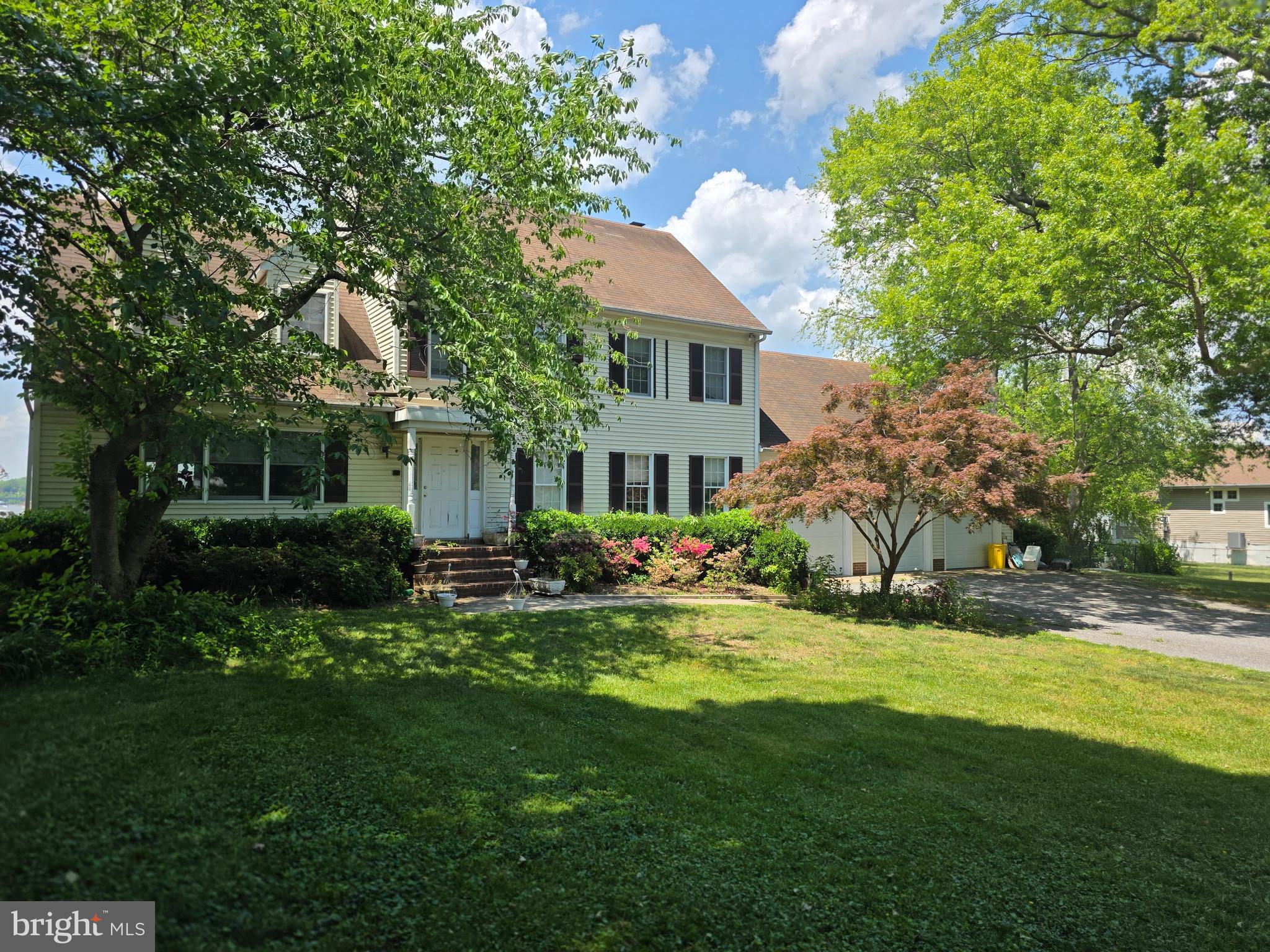 EDGEWATER BEACH - Residential