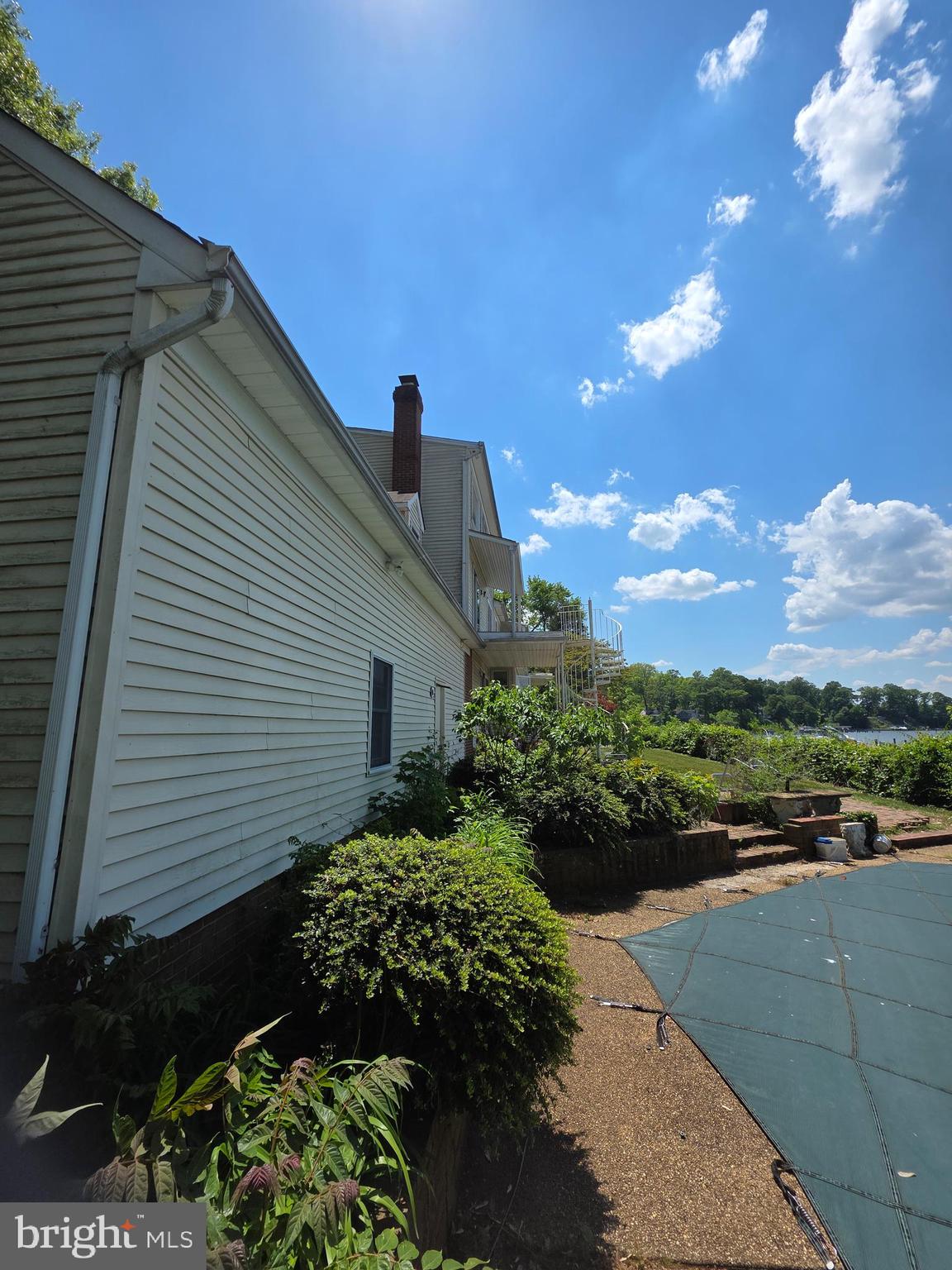 EDGEWATER BEACH - Residential