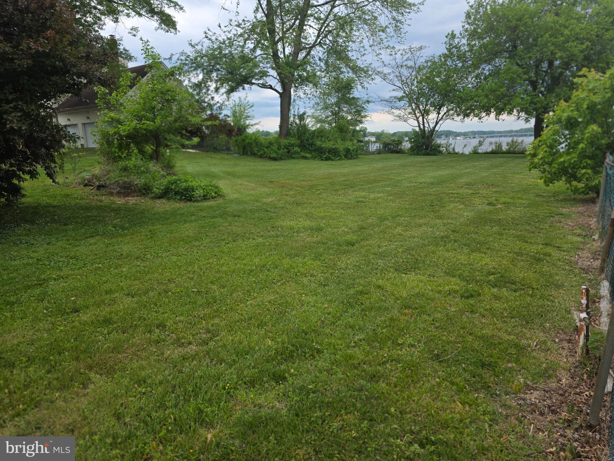 EDGEWATER BEACH - Residential