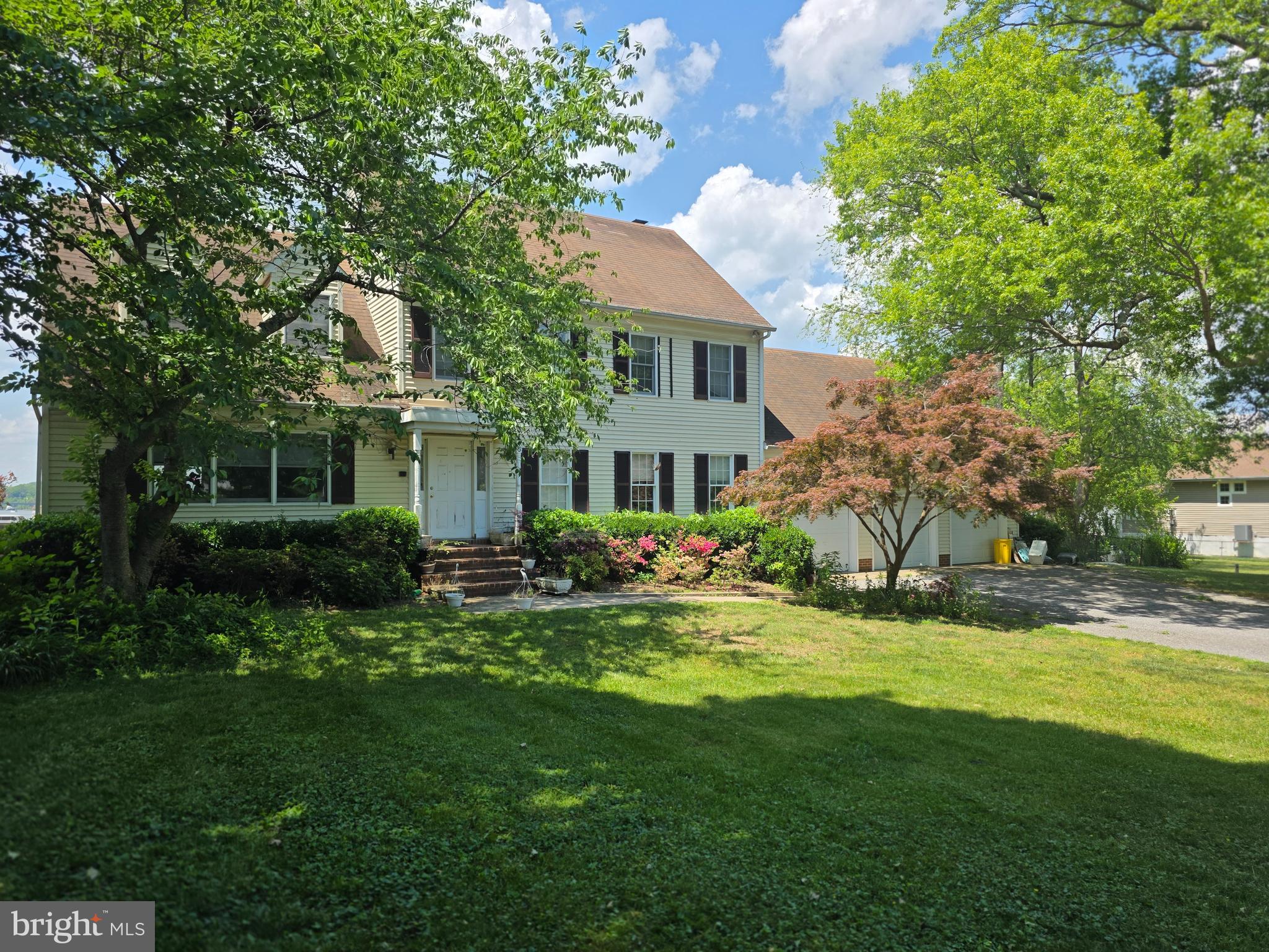 EDGEWATER BEACH - Residential