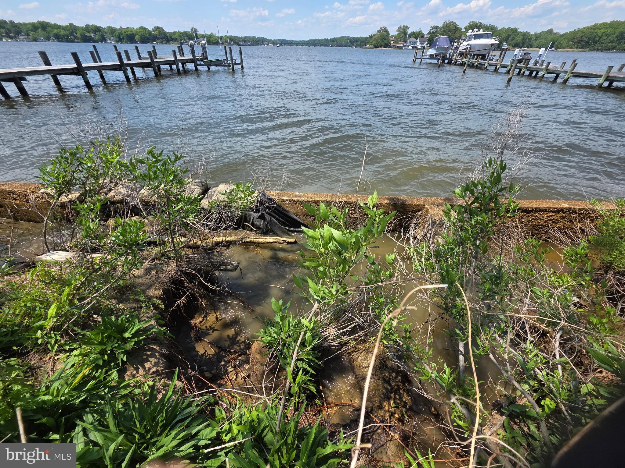 EDGEWATER BEACH - Residential