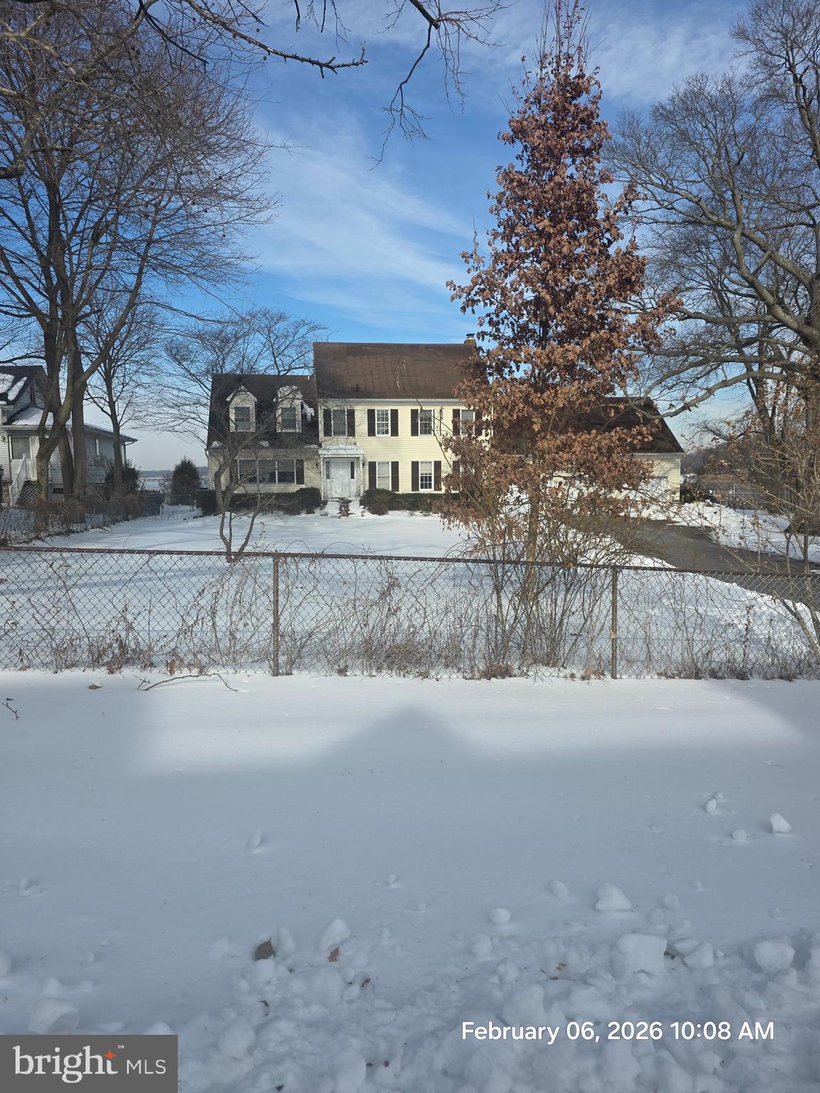 EDGEWATER BEACH - Residential