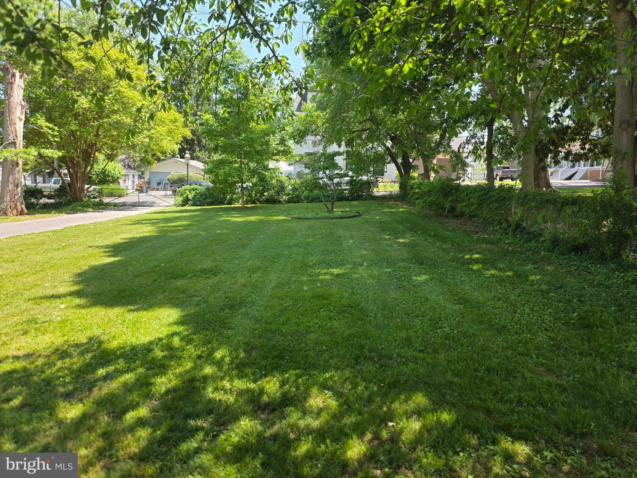 EDGEWATER BEACH - Residential
