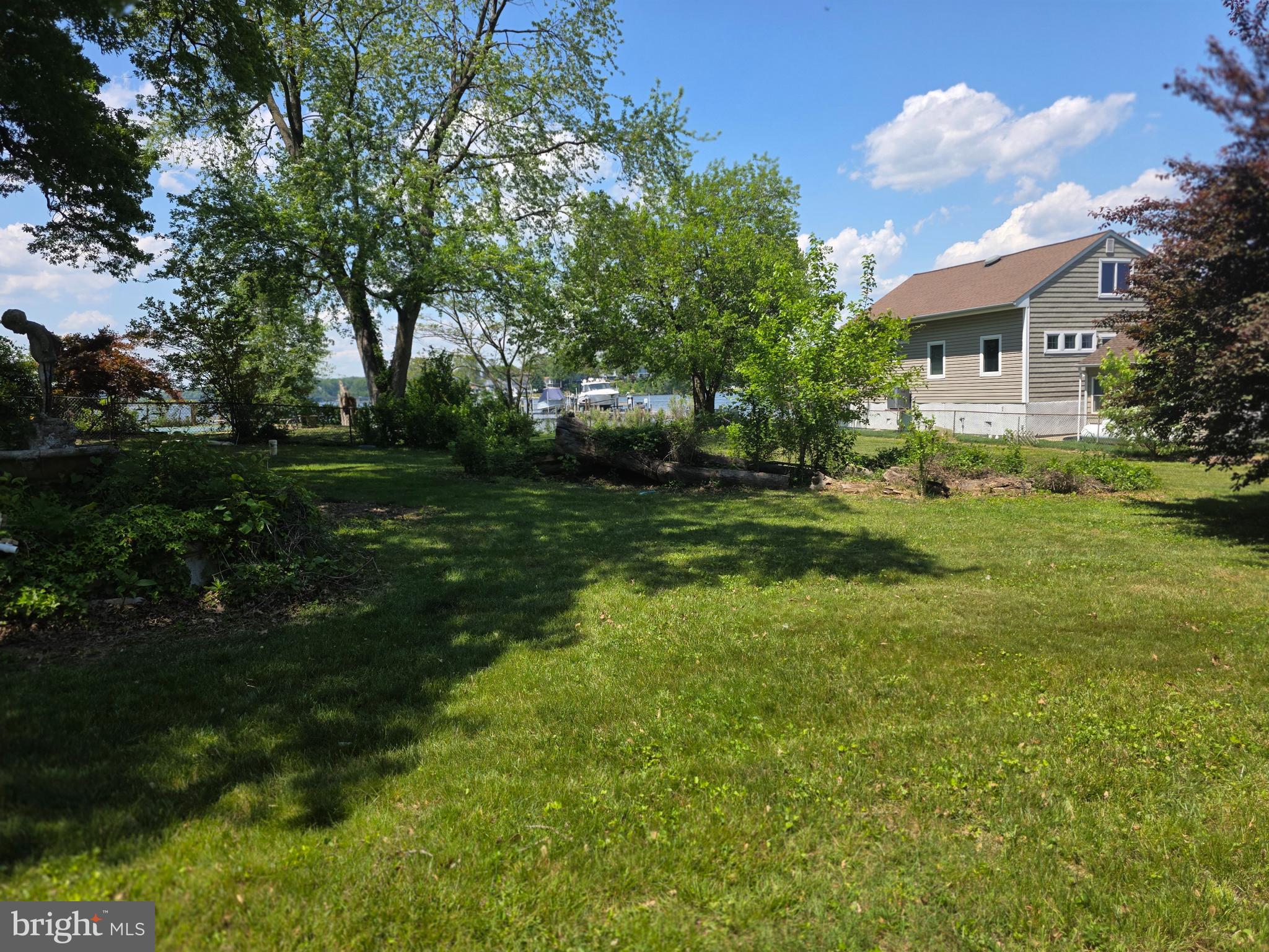 EDGEWATER BEACH - Residential