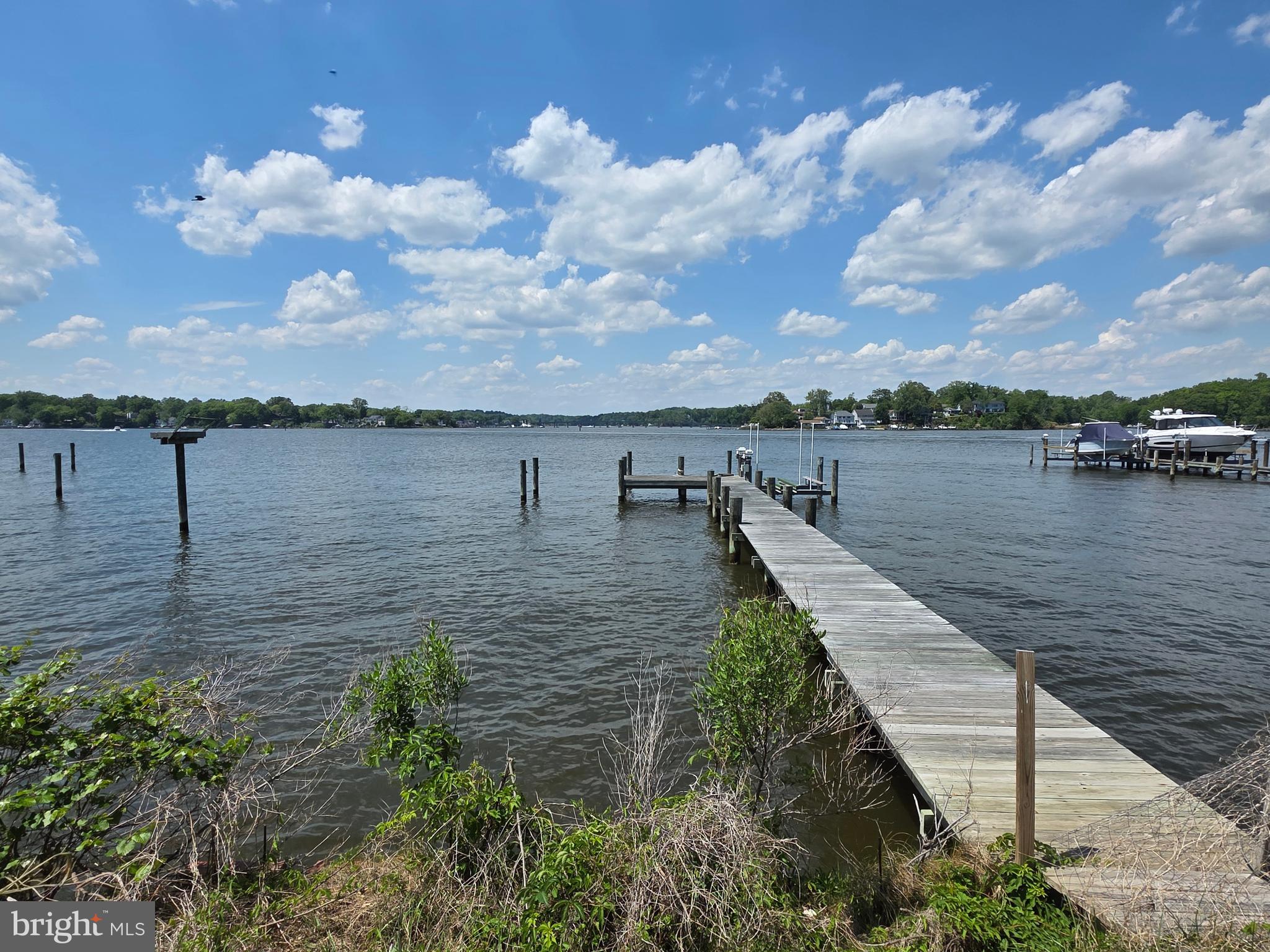 EDGEWATER BEACH - Residential