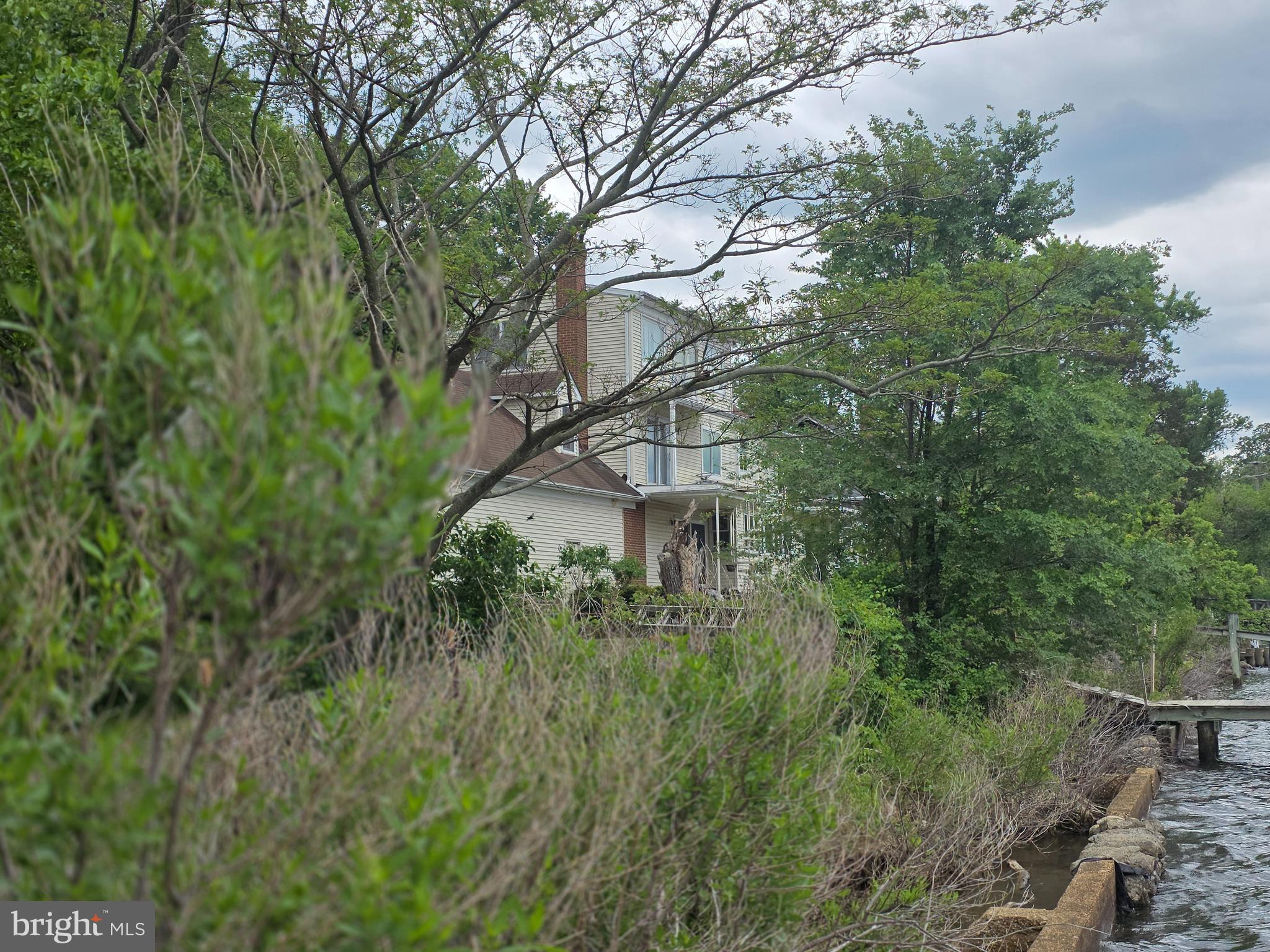EDGEWATER BEACH - Residential