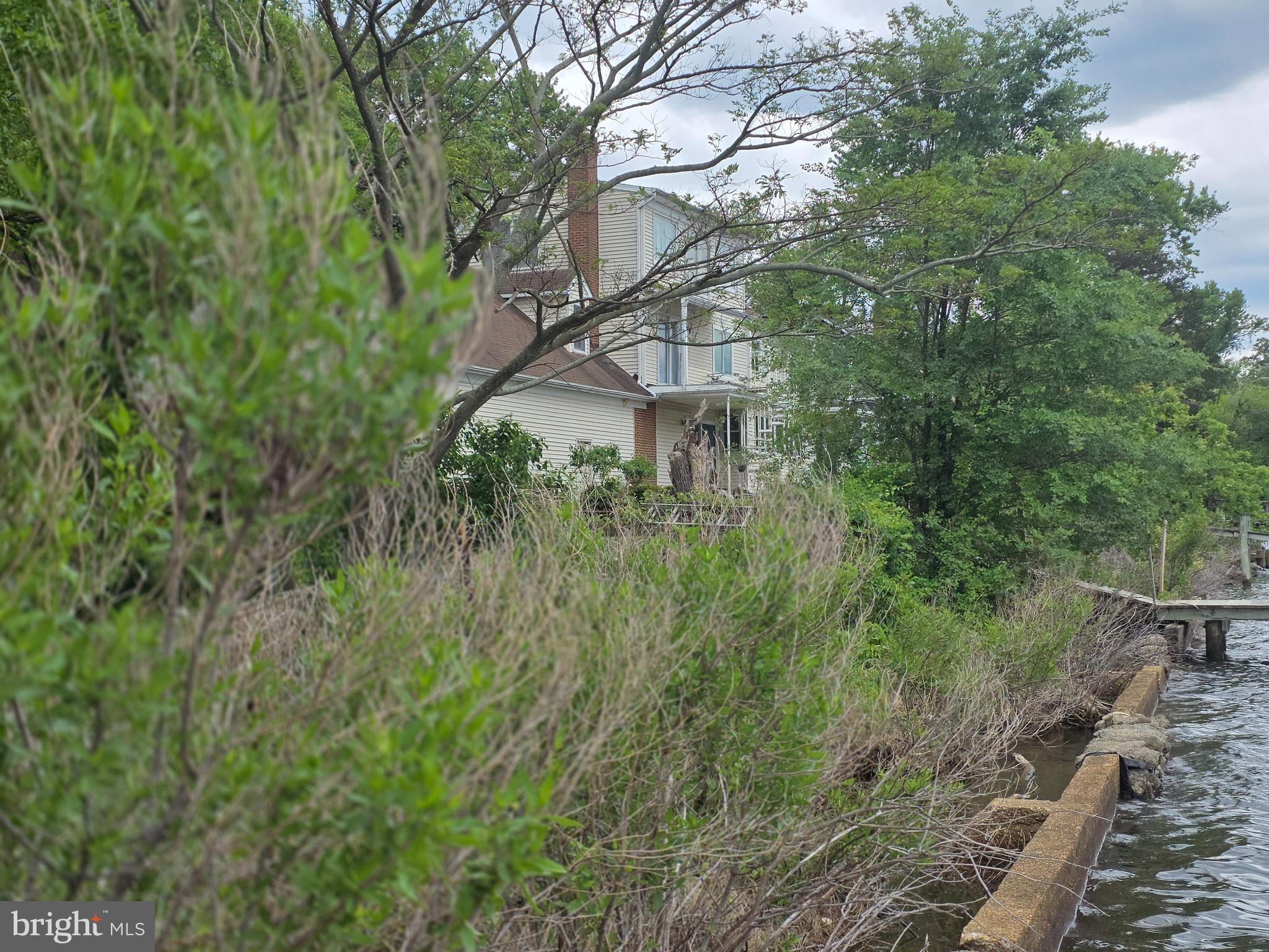 EDGEWATER BEACH - Residential