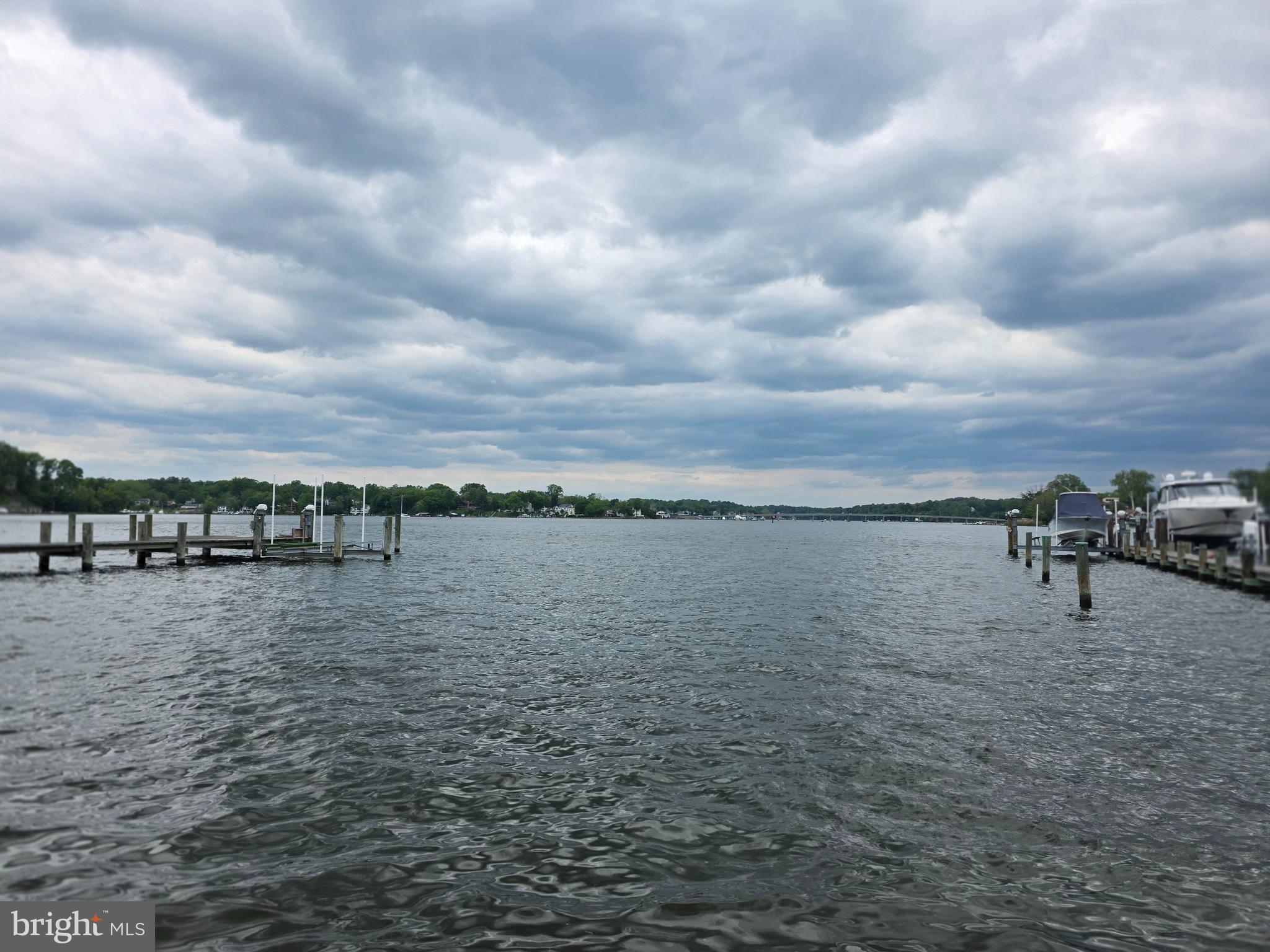 EDGEWATER BEACH - Residential