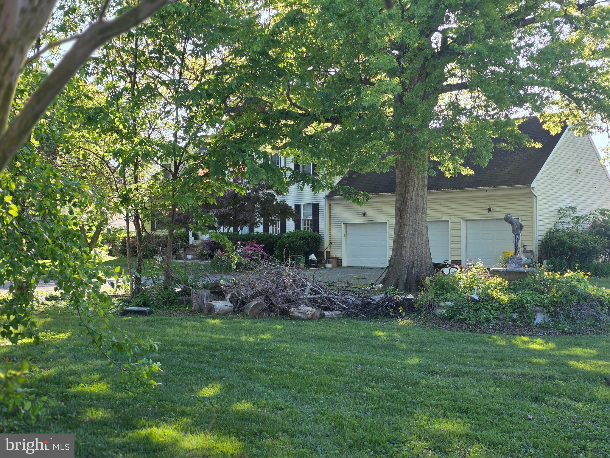 EDGEWATER BEACH - Residential