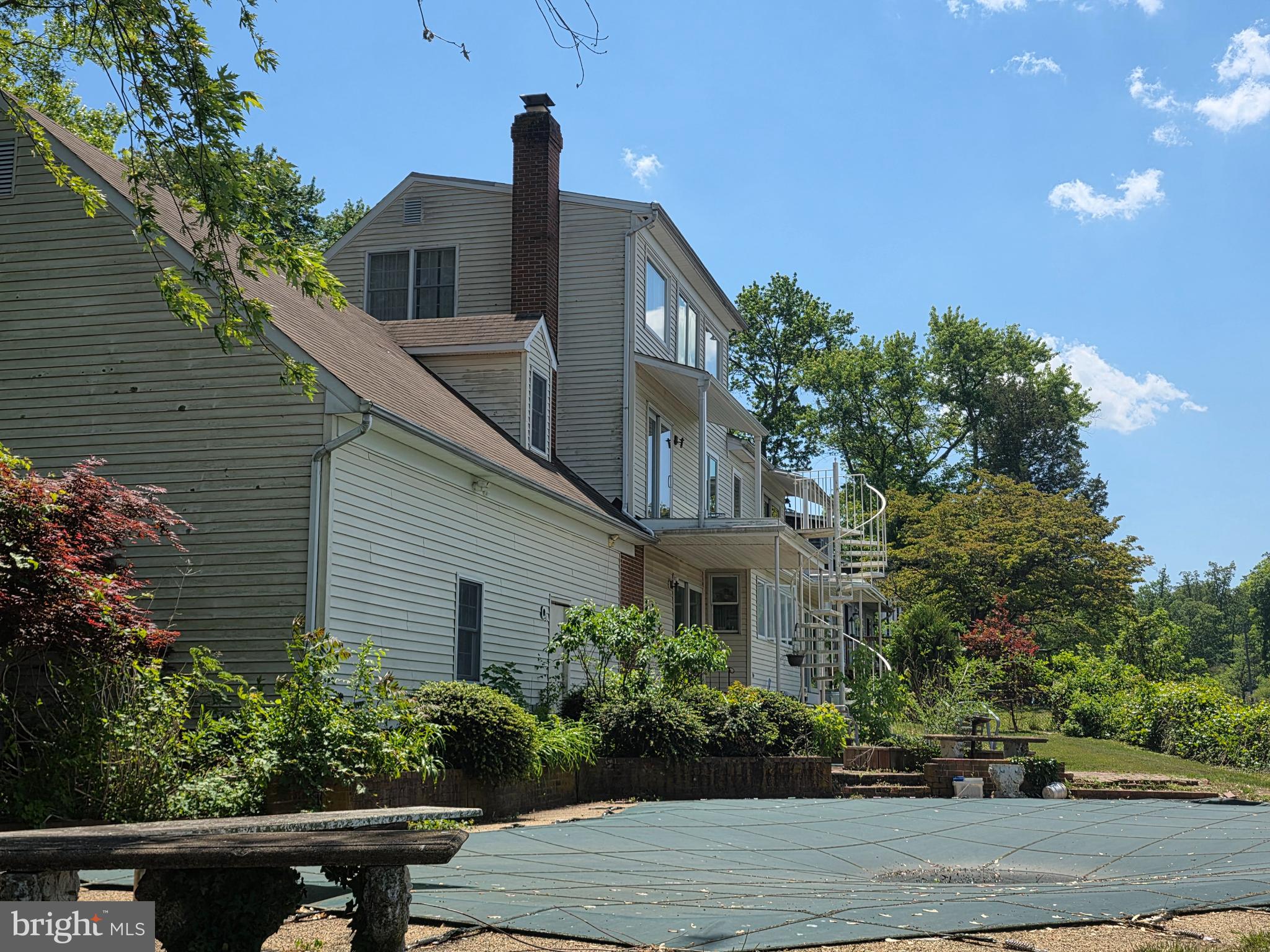 EDGEWATER BEACH - Residential