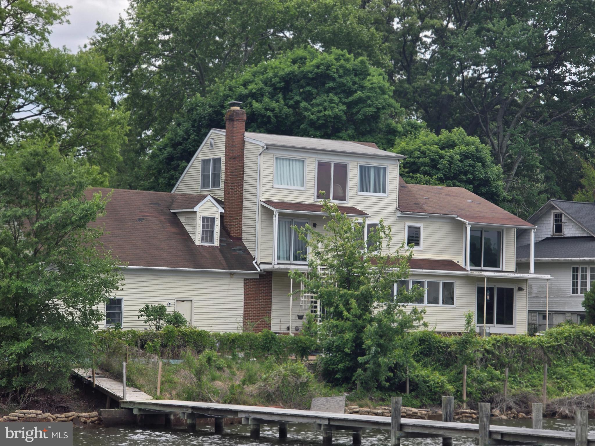 EDGEWATER BEACH - Residential