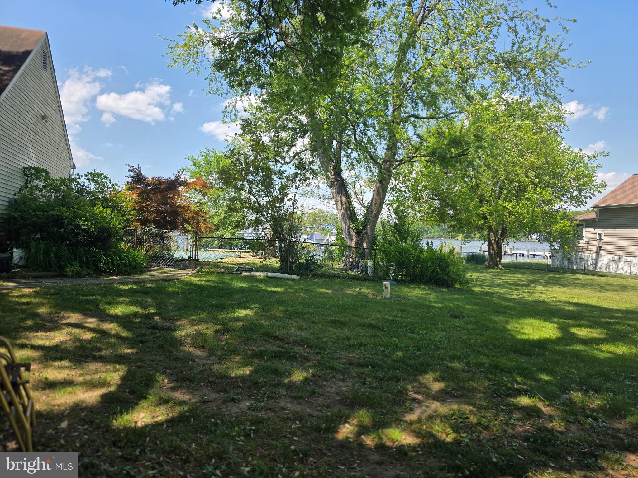 EDGEWATER BEACH - Residential
