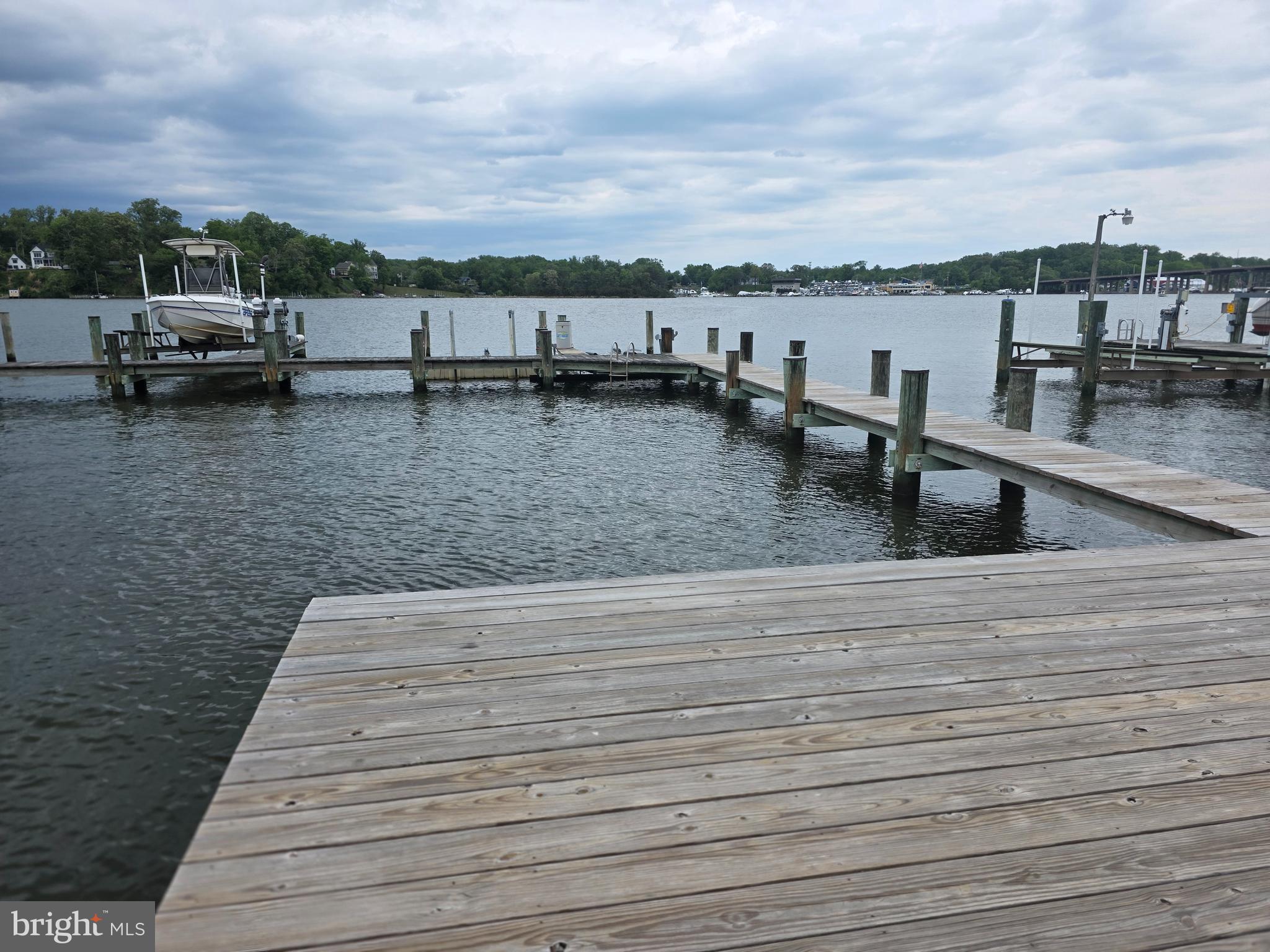 EDGEWATER BEACH - Residential