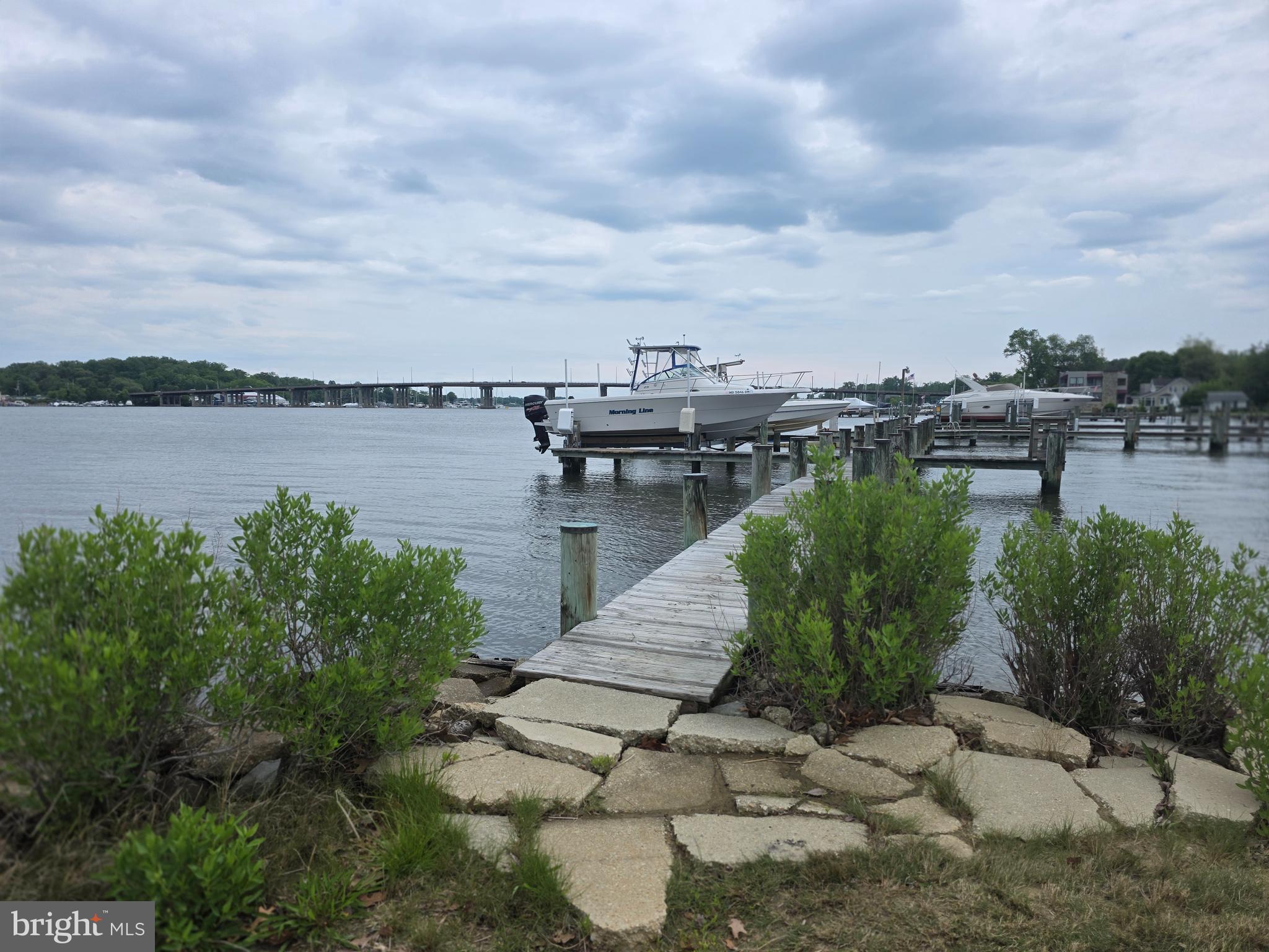 EDGEWATER BEACH - Residential