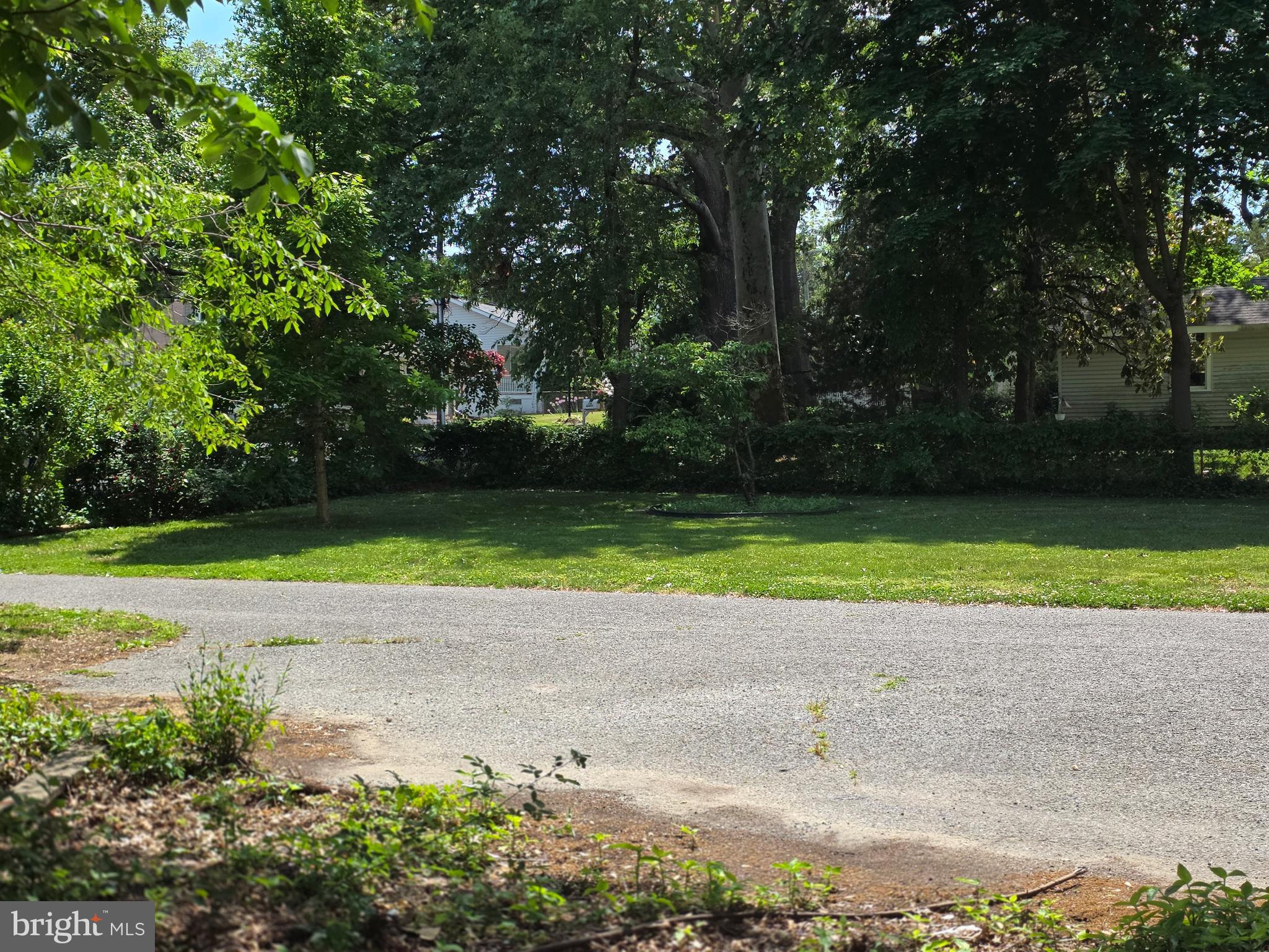 EDGEWATER BEACH - Residential