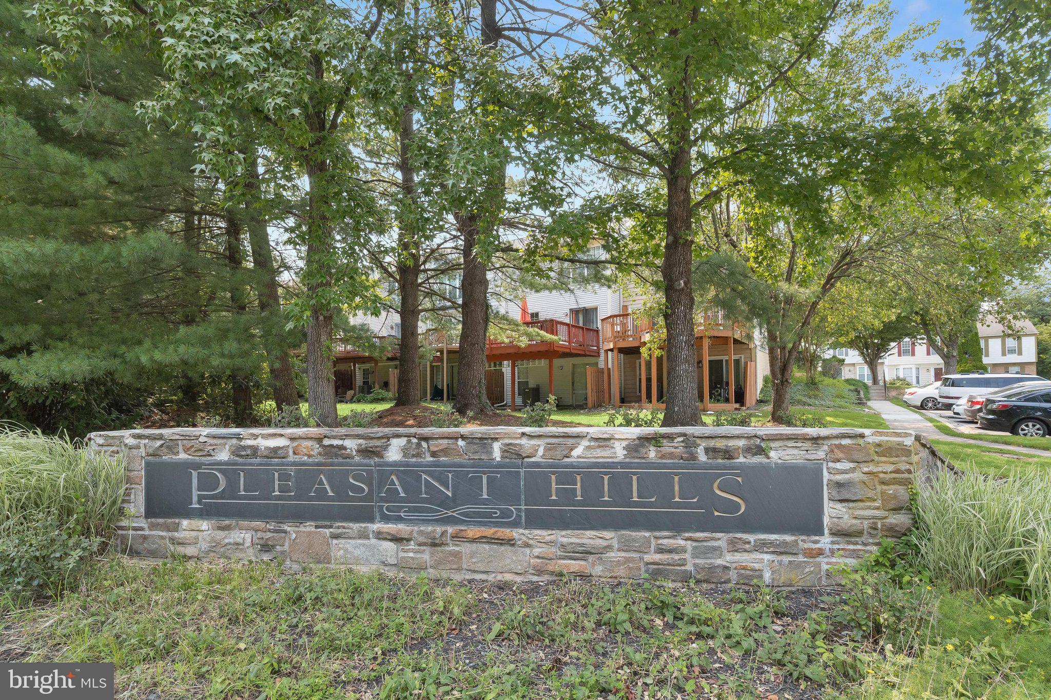 18 HIDDENCREEK COURT