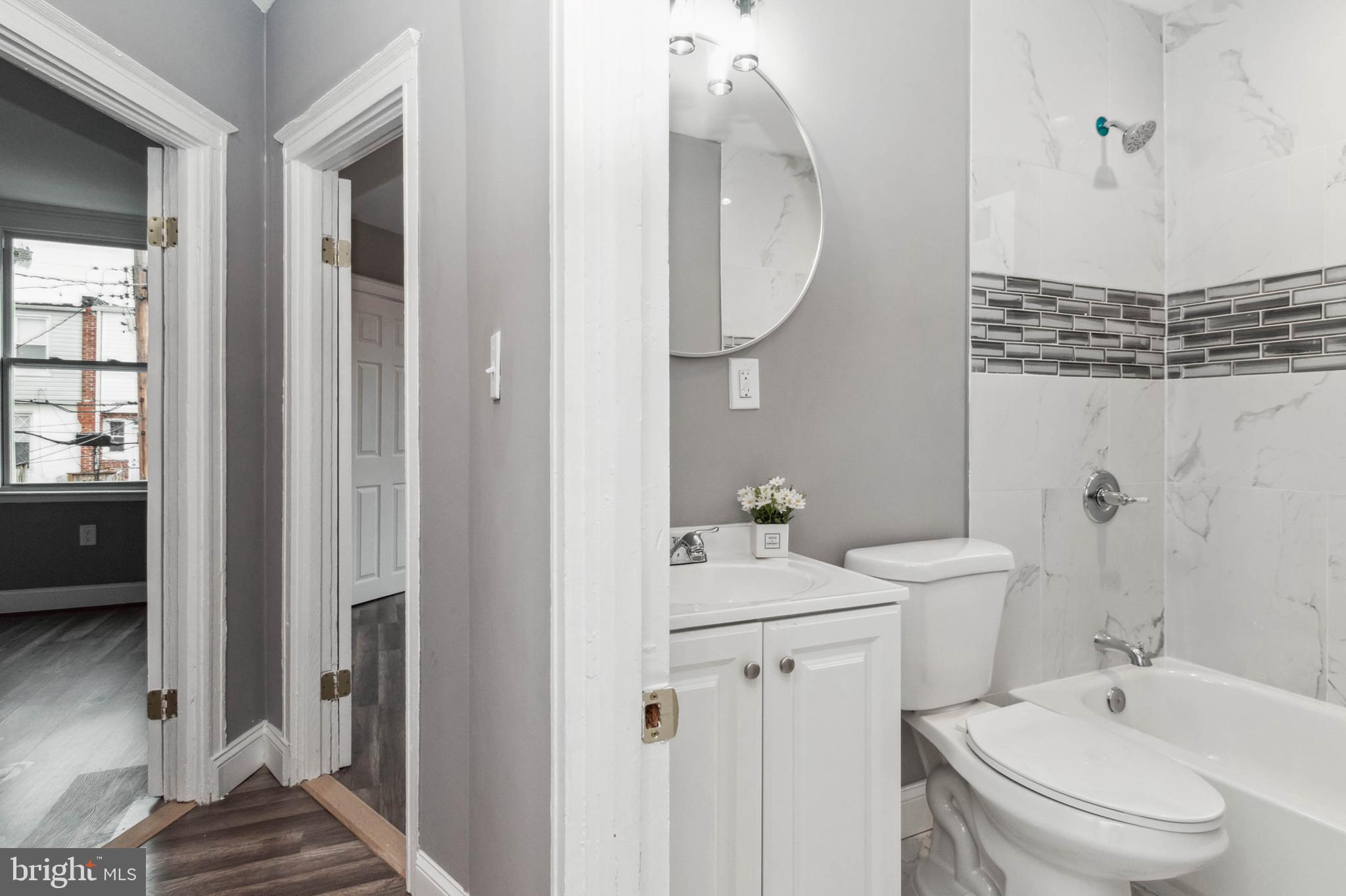 FOUR BY FOUR - Residential