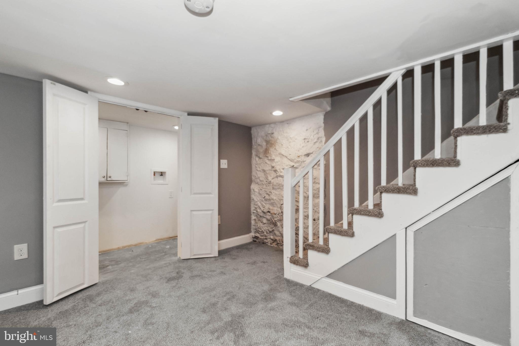 FOUR BY FOUR - Residential