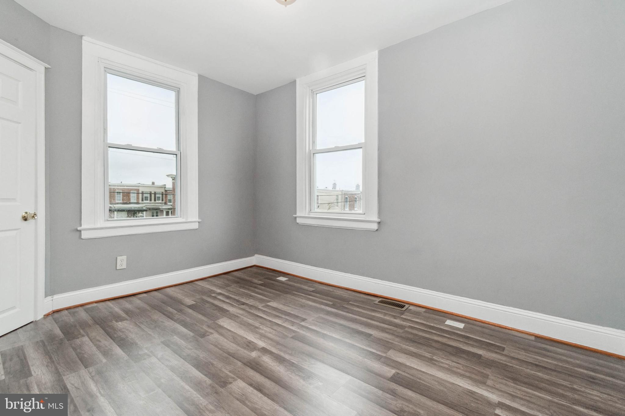 FOUR BY FOUR - Residential