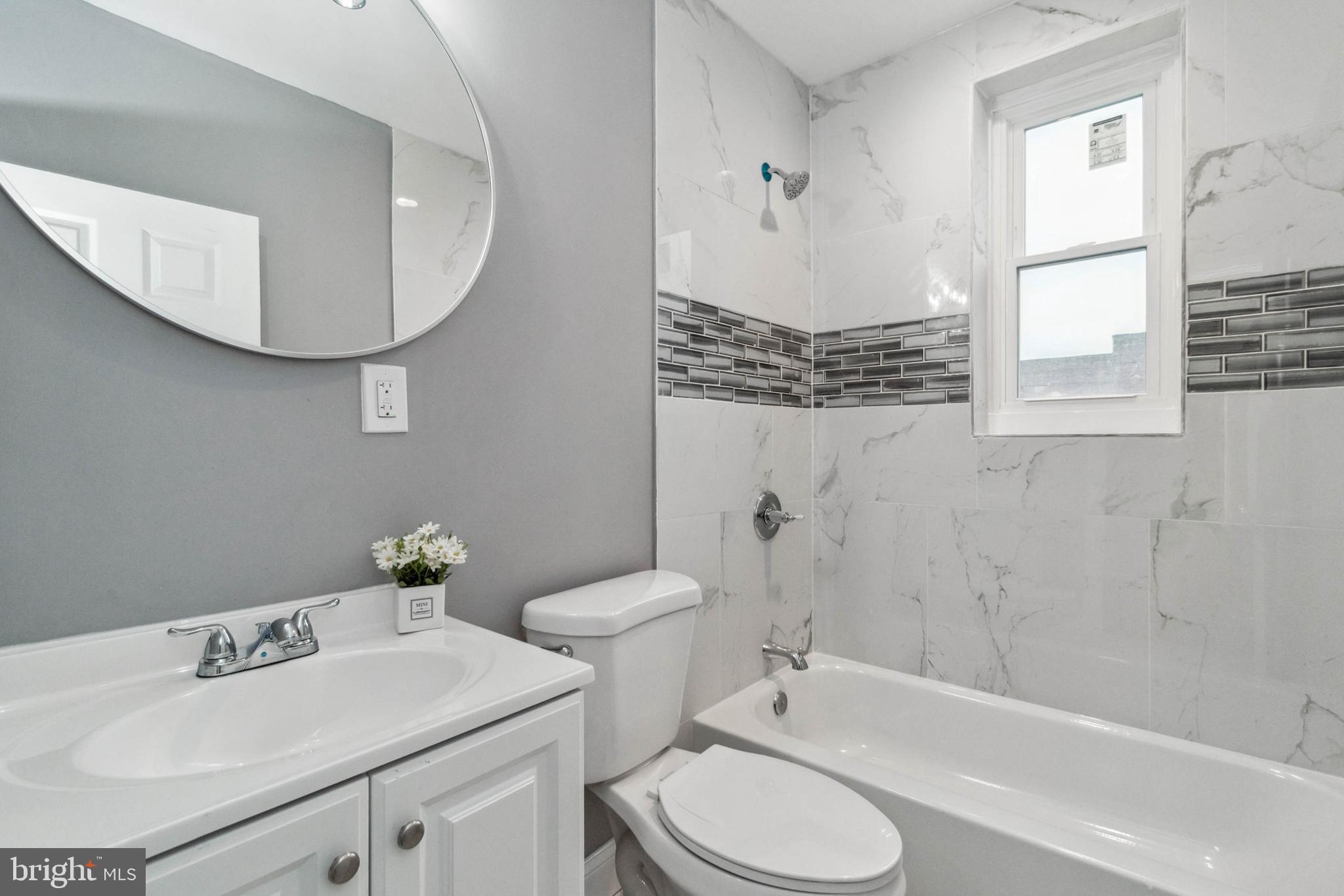 FOUR BY FOUR - Residential