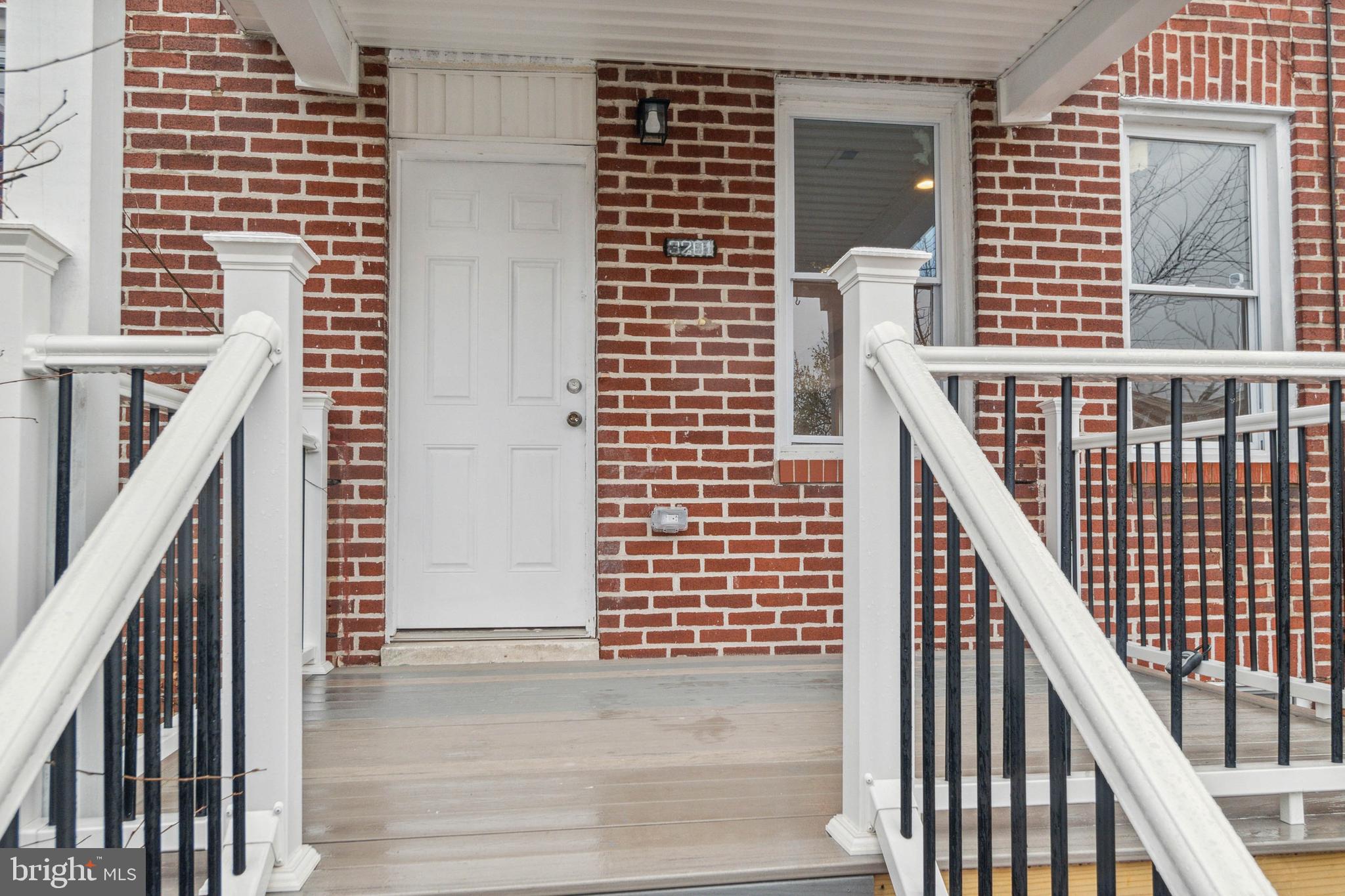 FOUR BY FOUR - Residential