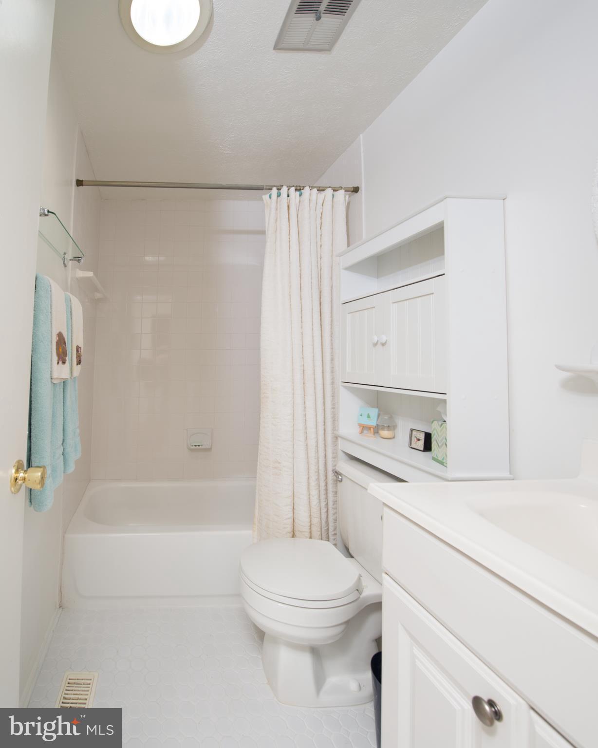 REVELL DOWNS - Residential