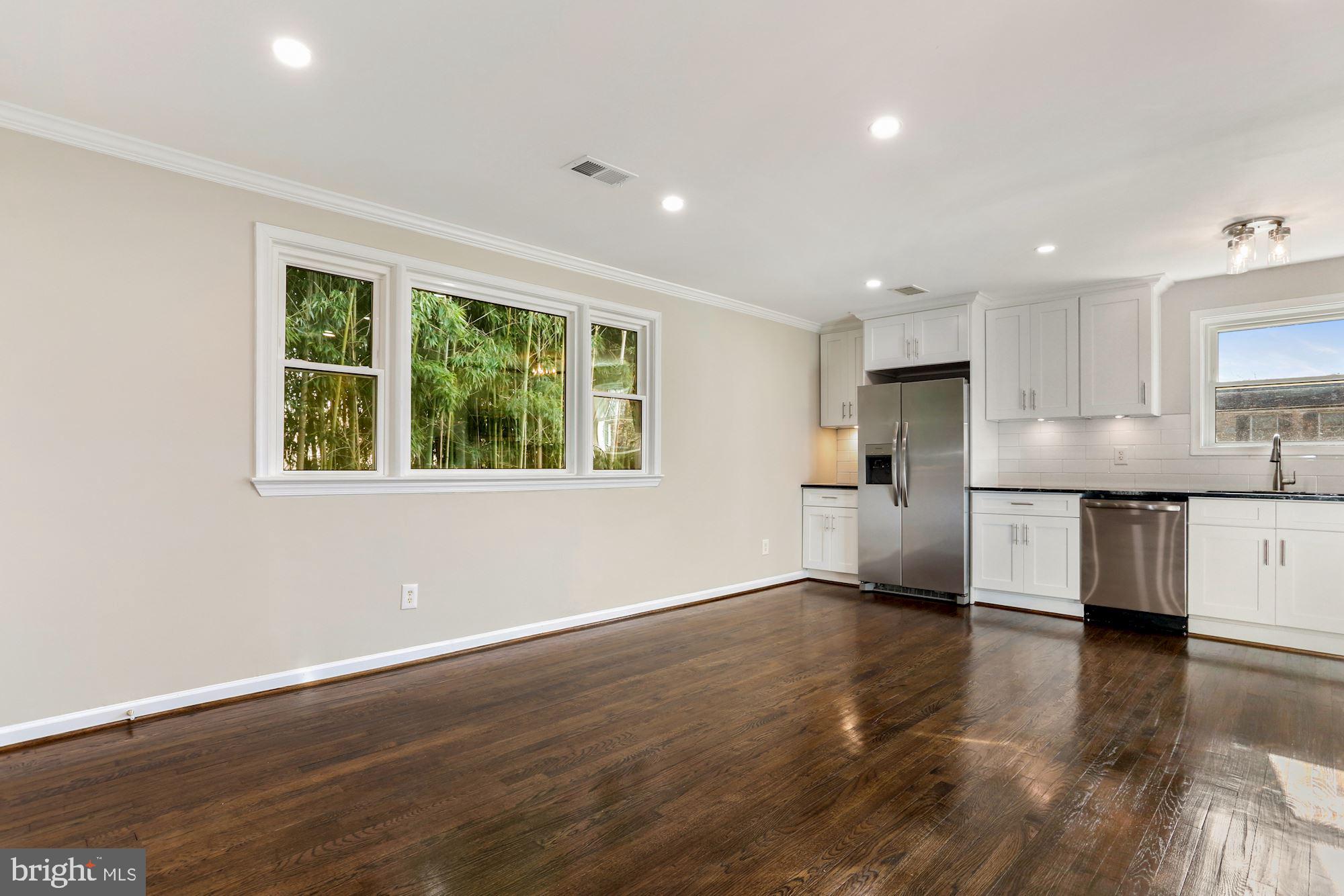 504 E ALEXANDRIA AVENUE 2