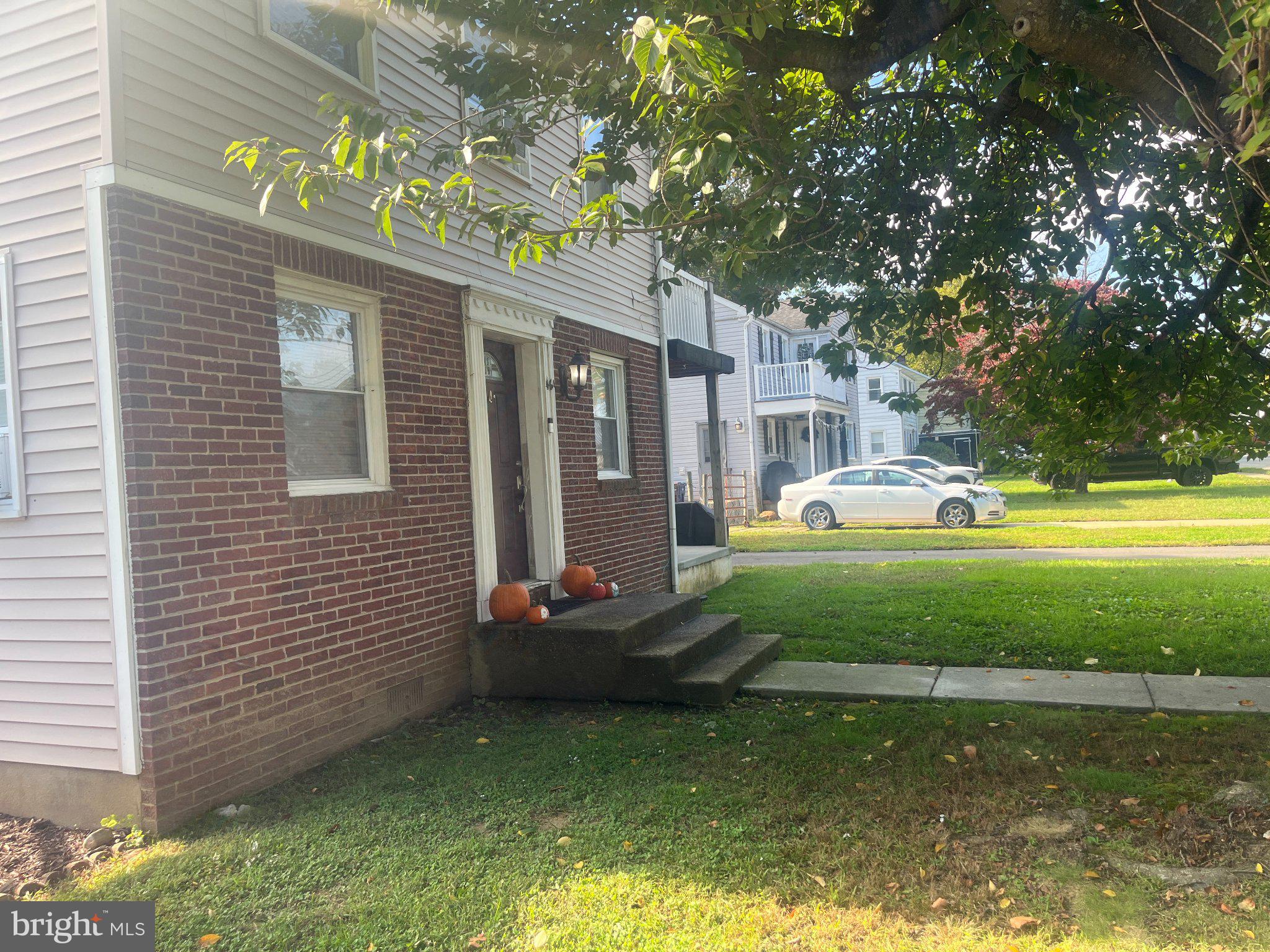 46 LEE STREET