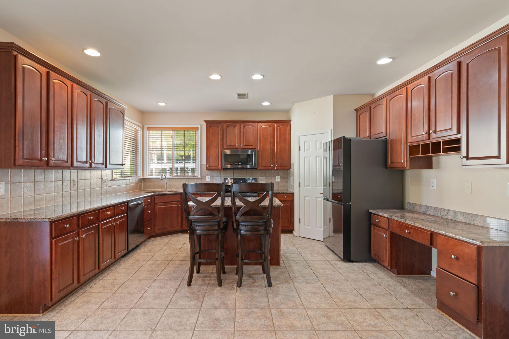 SARATOGA HUNT - Residential