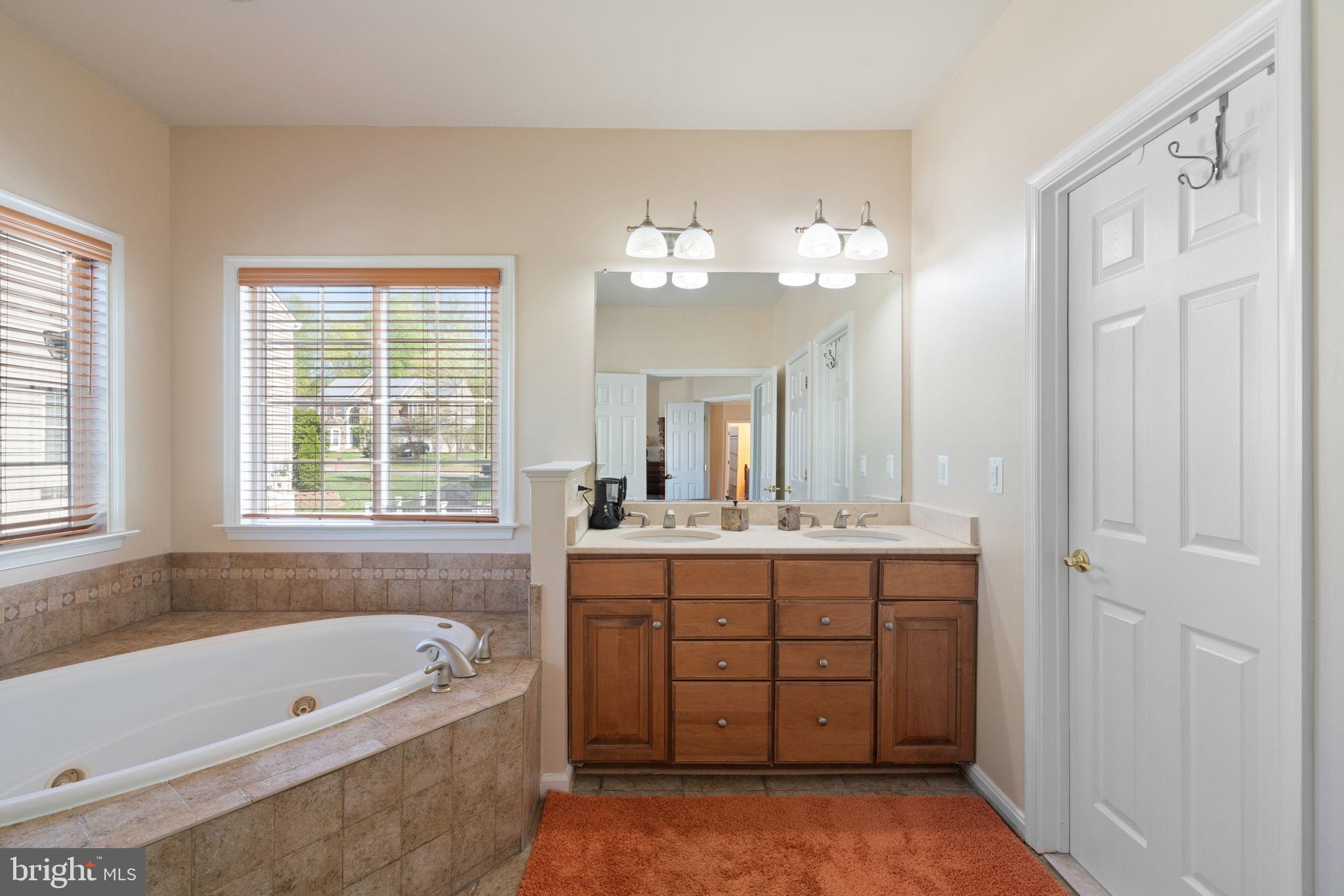 SARATOGA HUNT - Residential